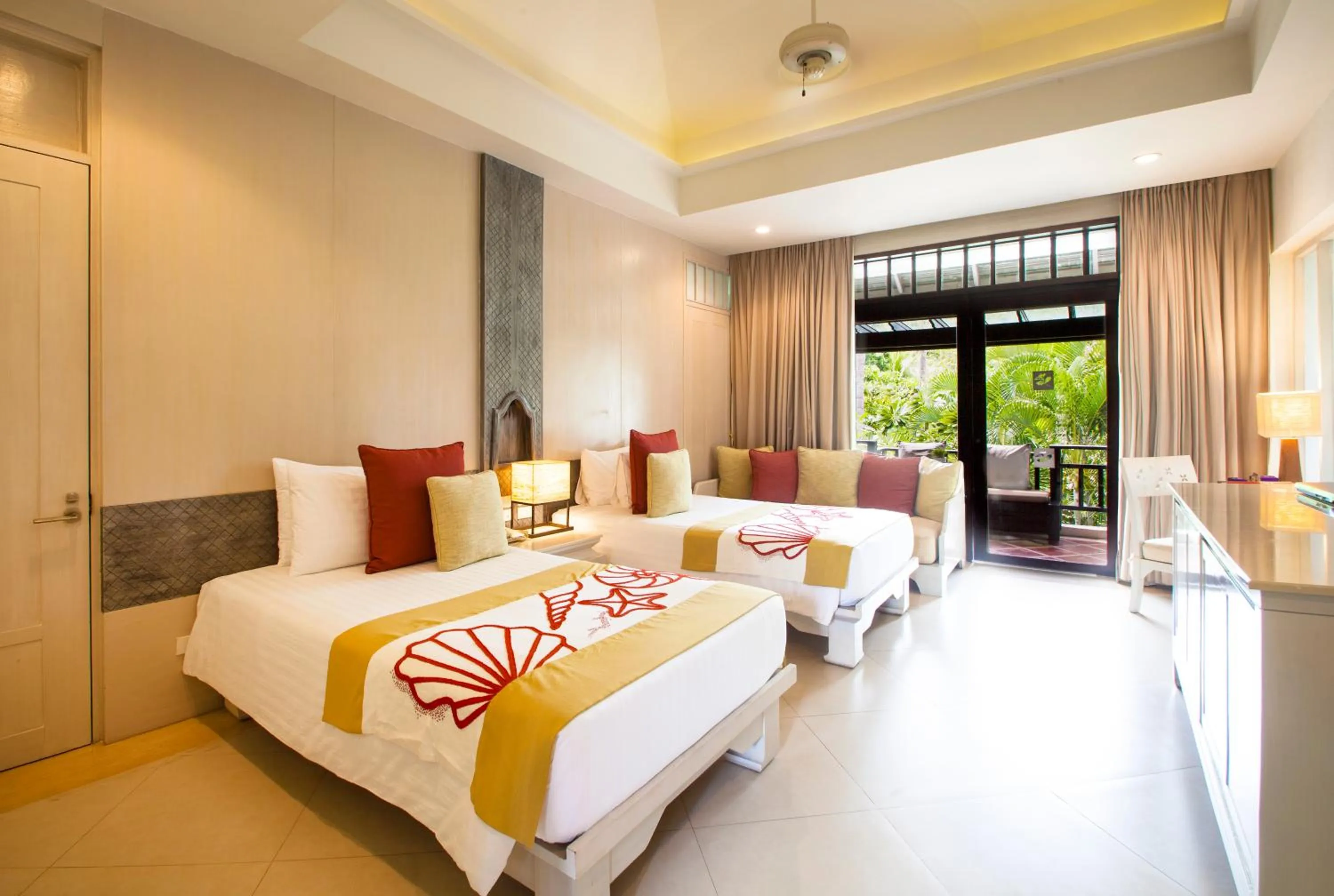 Bedroom, Bed in Melati Beach Resort & Spa