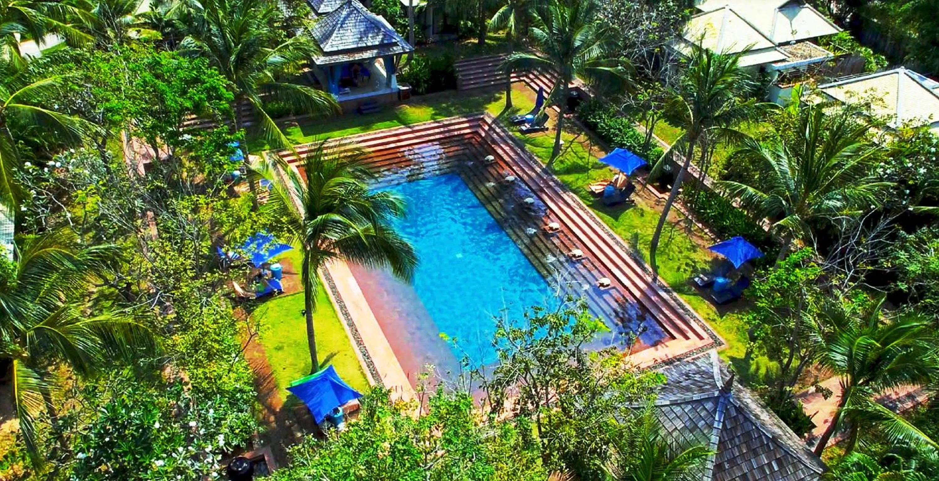 Swimming pool in Melati Beach Resort & Spa