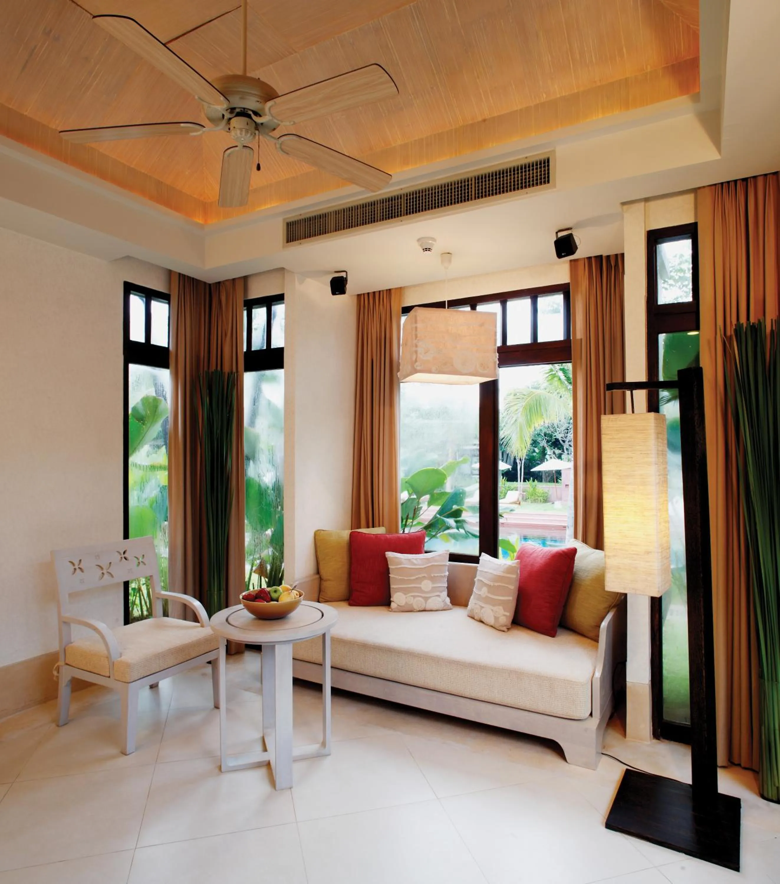 Living room in Melati Beach Resort & Spa
