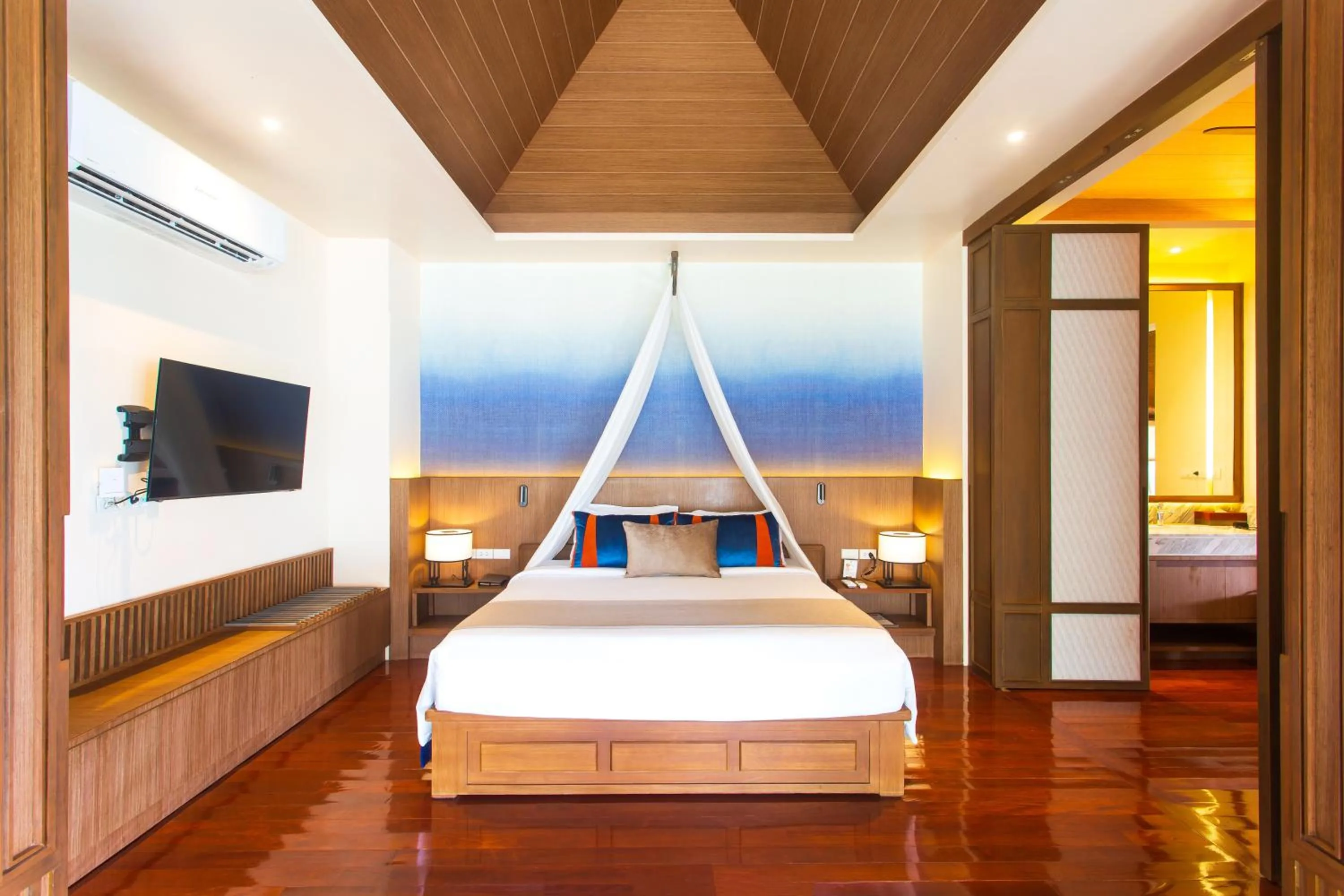 Bedroom, Bed in Chaweng Regent Beach Resort