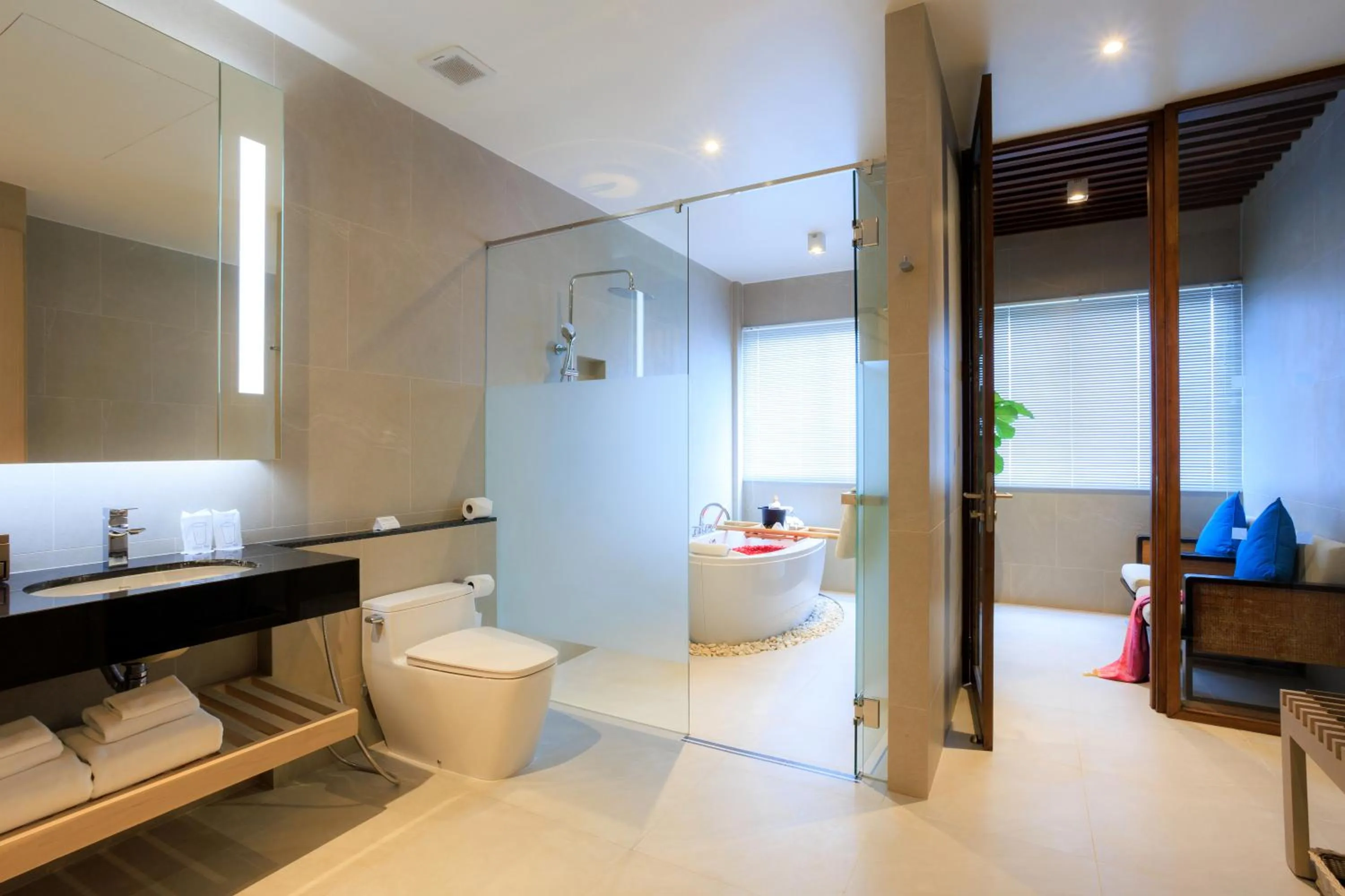 Bathroom in Chaweng Regent Beach Resort