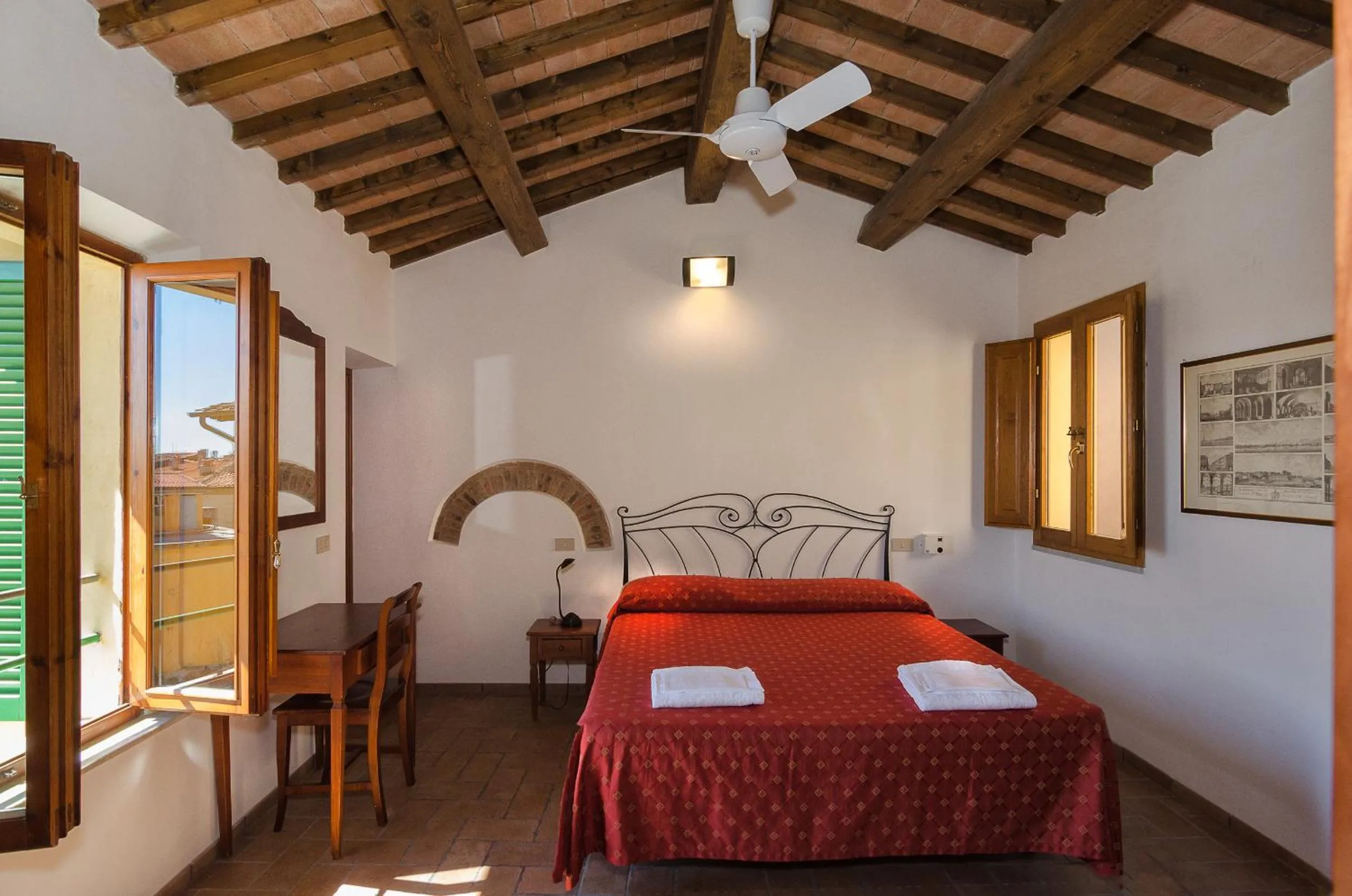 Bed in Helvetia Pisa Tower