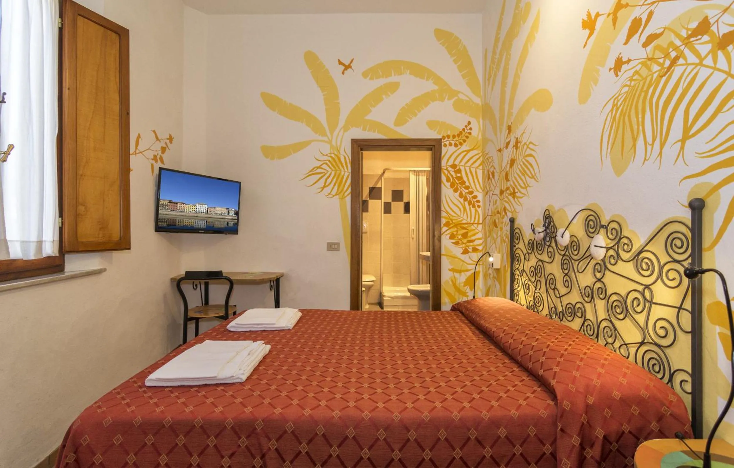 Bed in Helvetia Pisa Tower