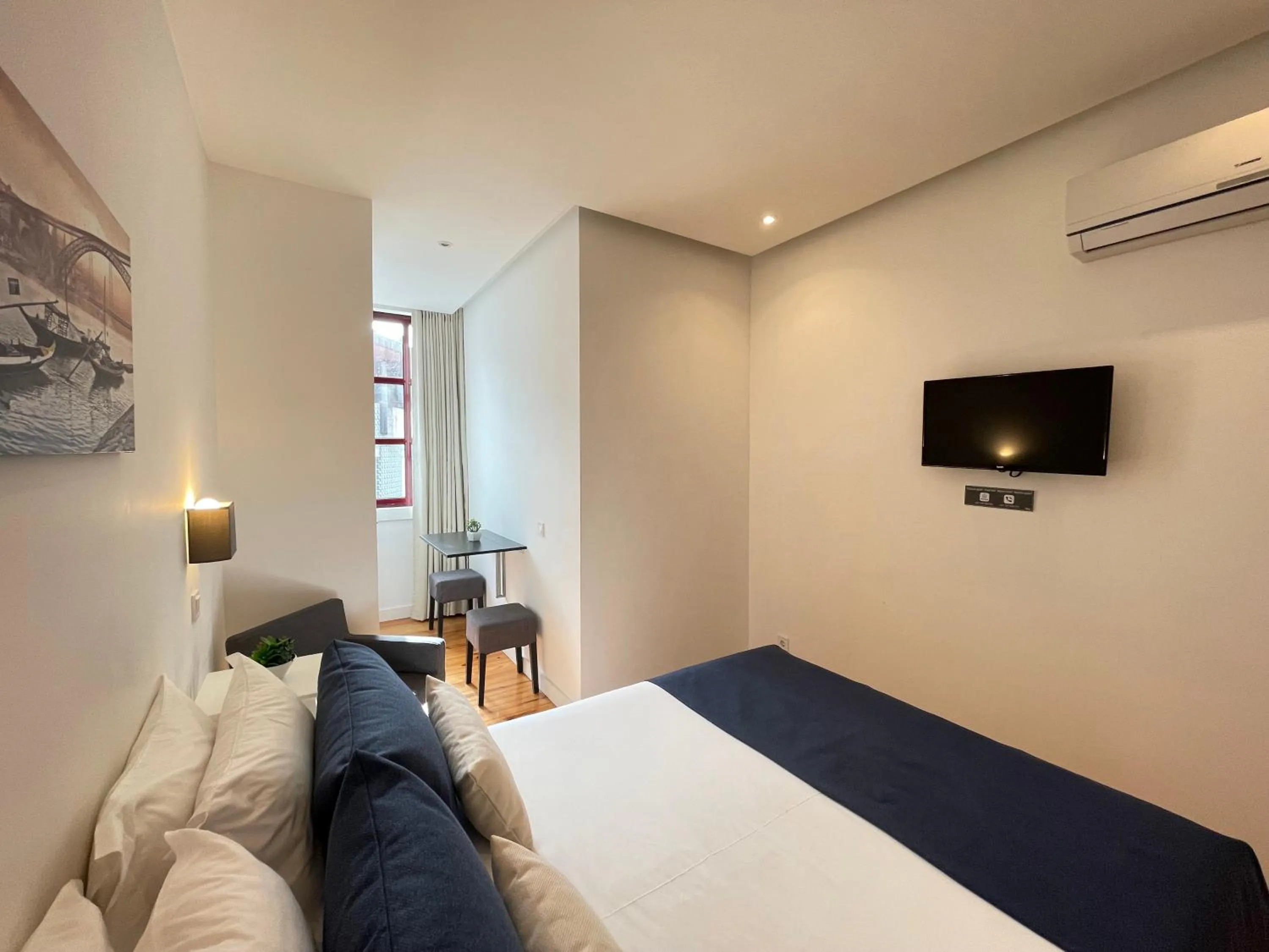 Bed in MyStay Porto Centro