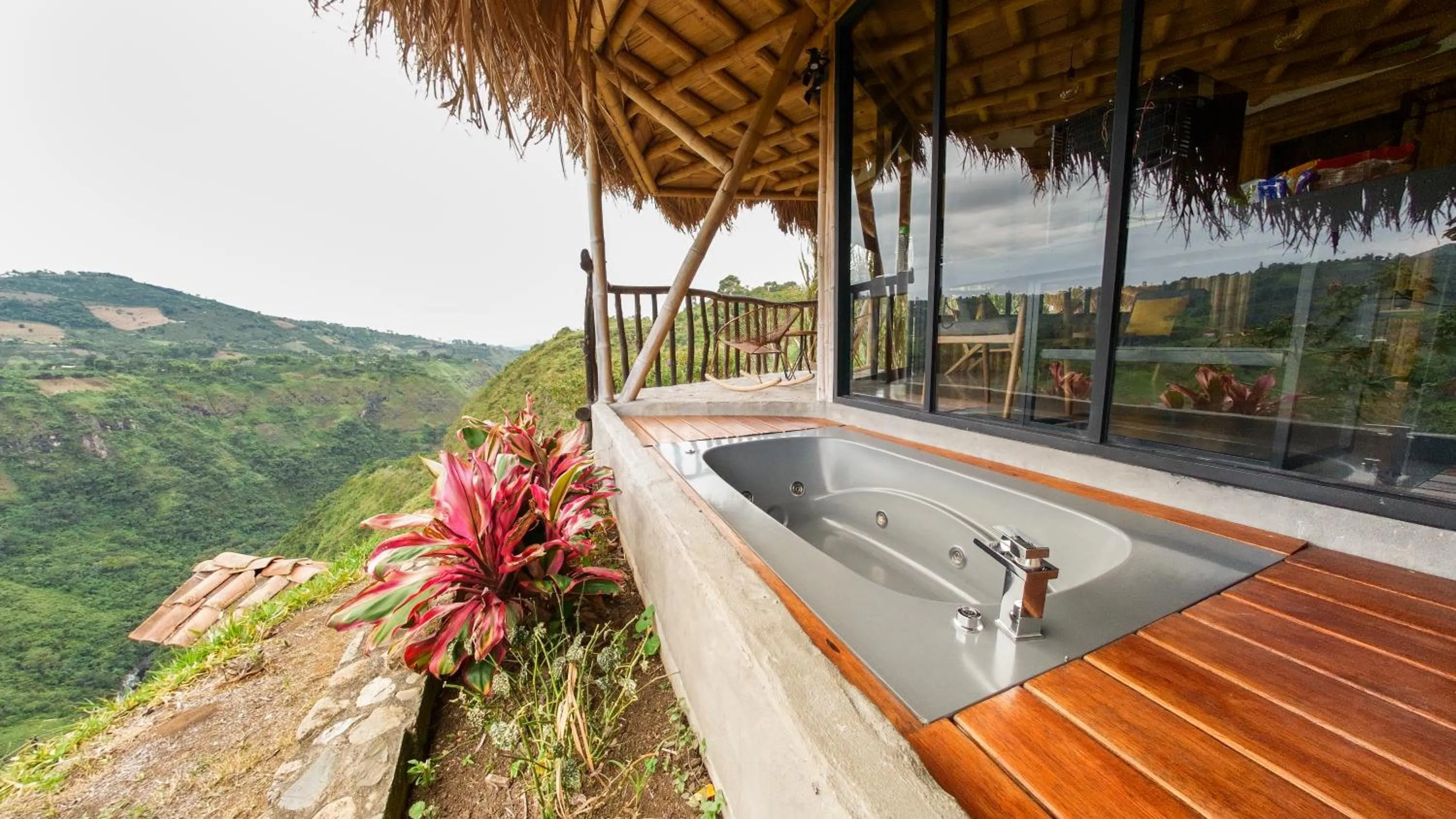 Ceiba by Masaya Collection