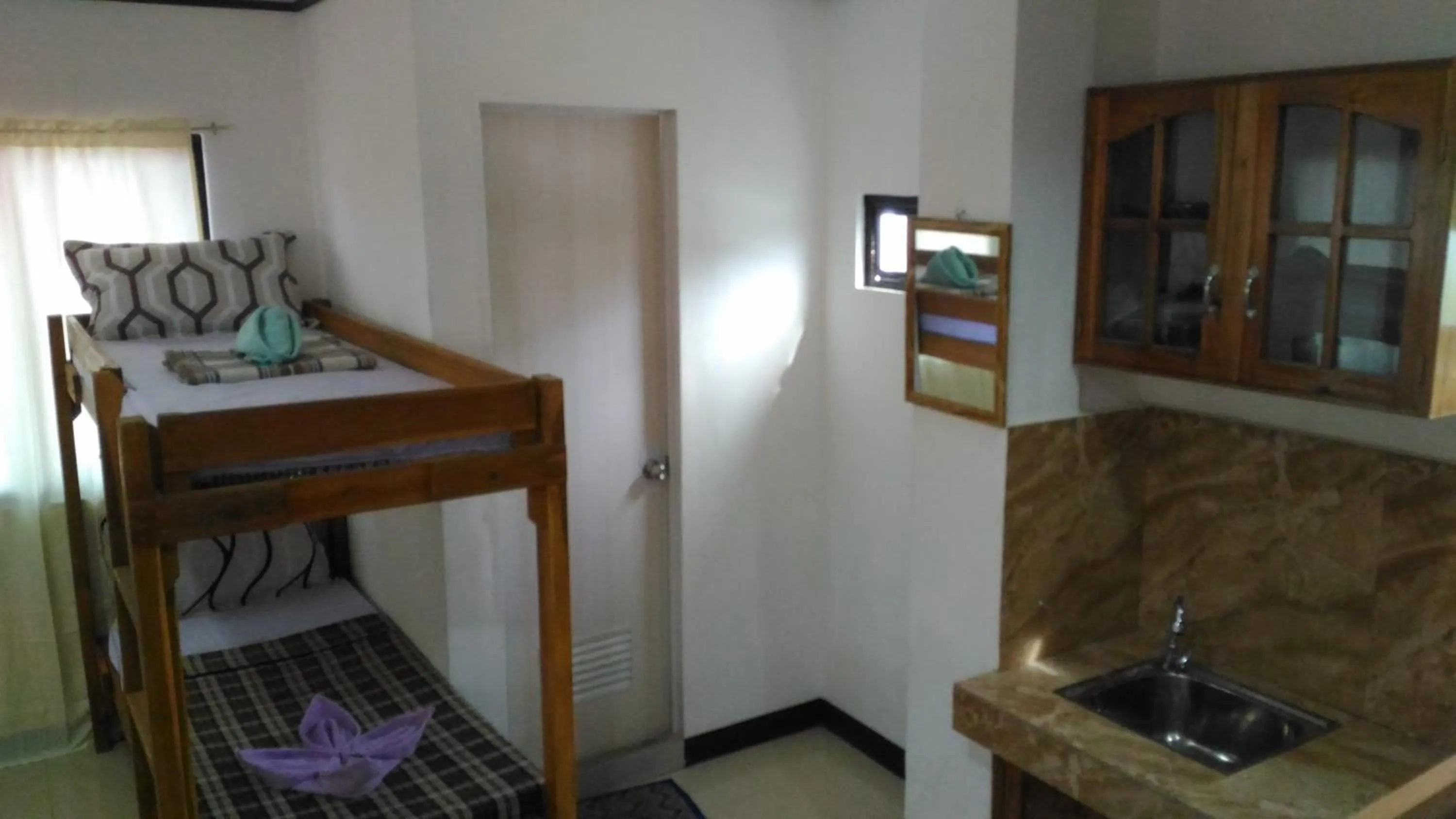 bunk bed, Bed in Sealor Pension House