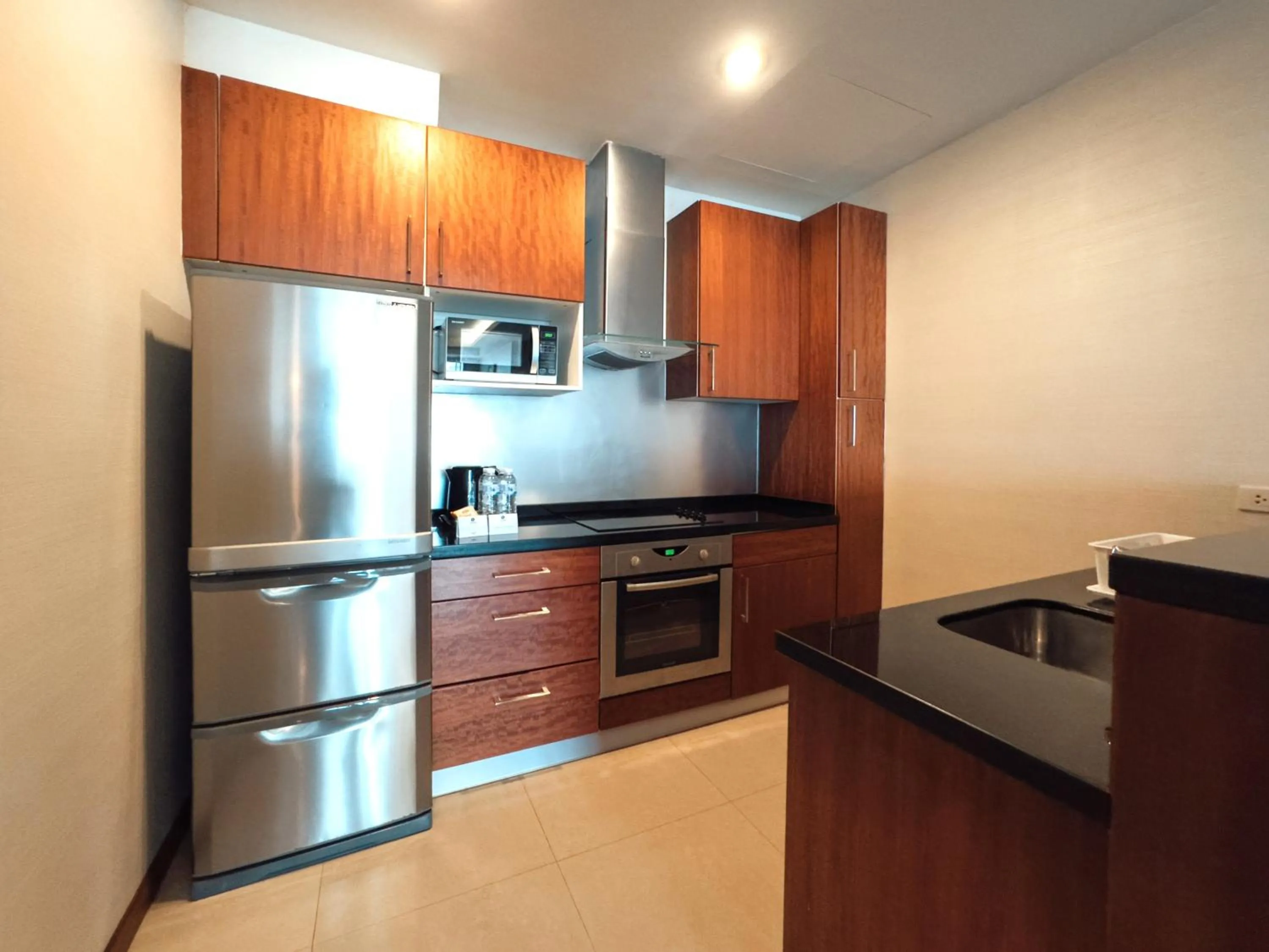 Kitchen or kitchenette in Column Bangkok Hotel