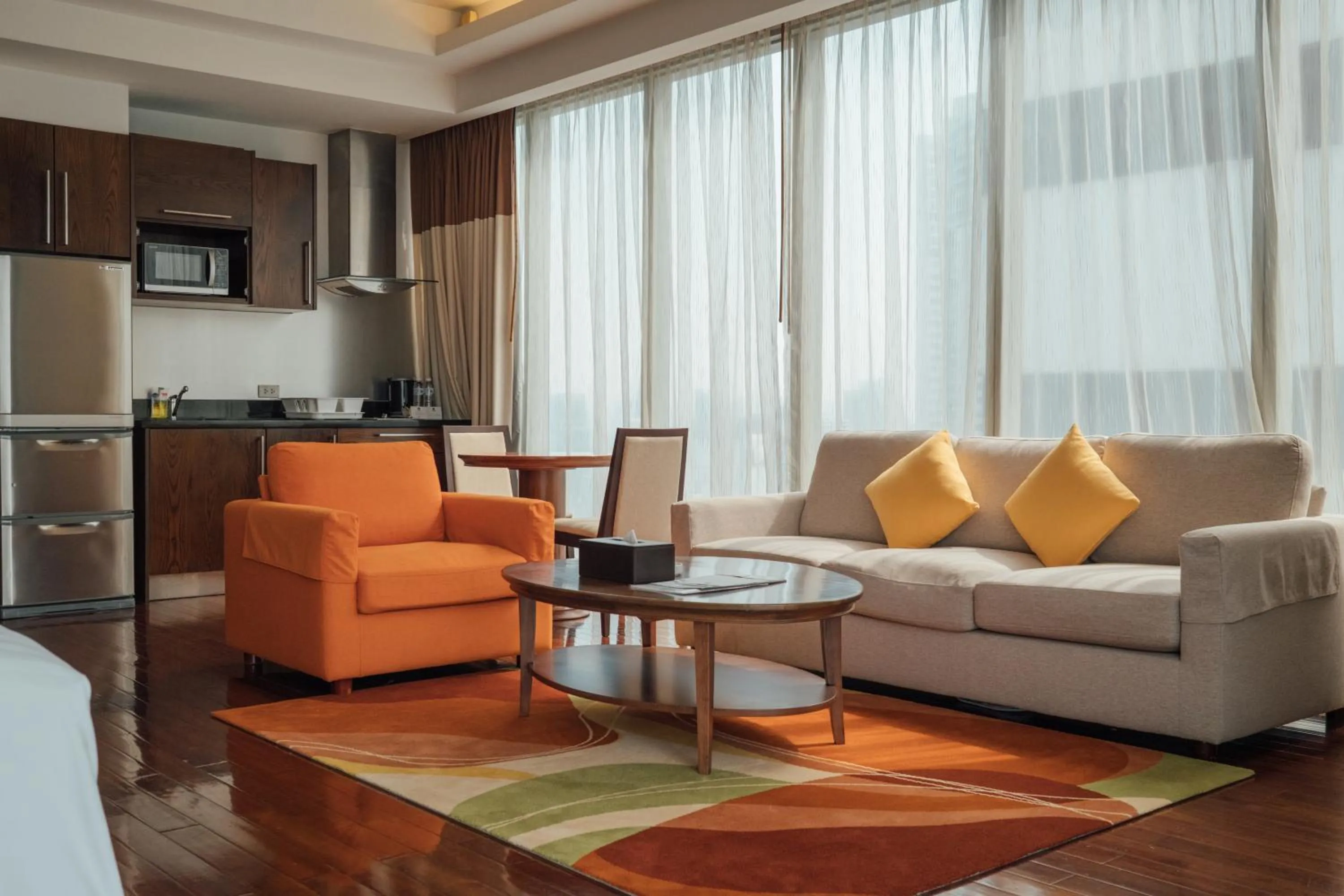 Kitchen or kitchenette in Column Bangkok Hotel