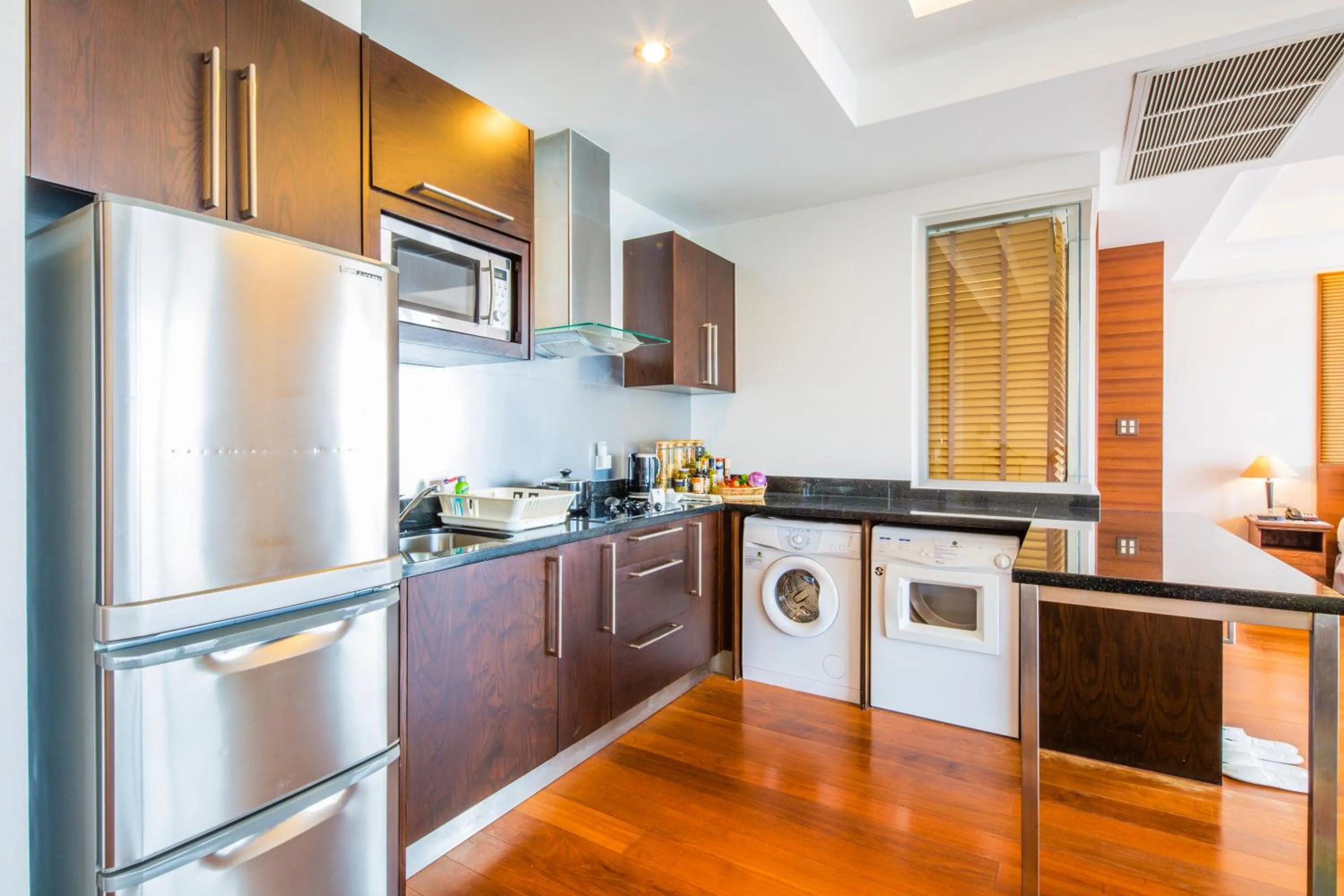 Kitchen or kitchenette in Column Bangkok Hotel