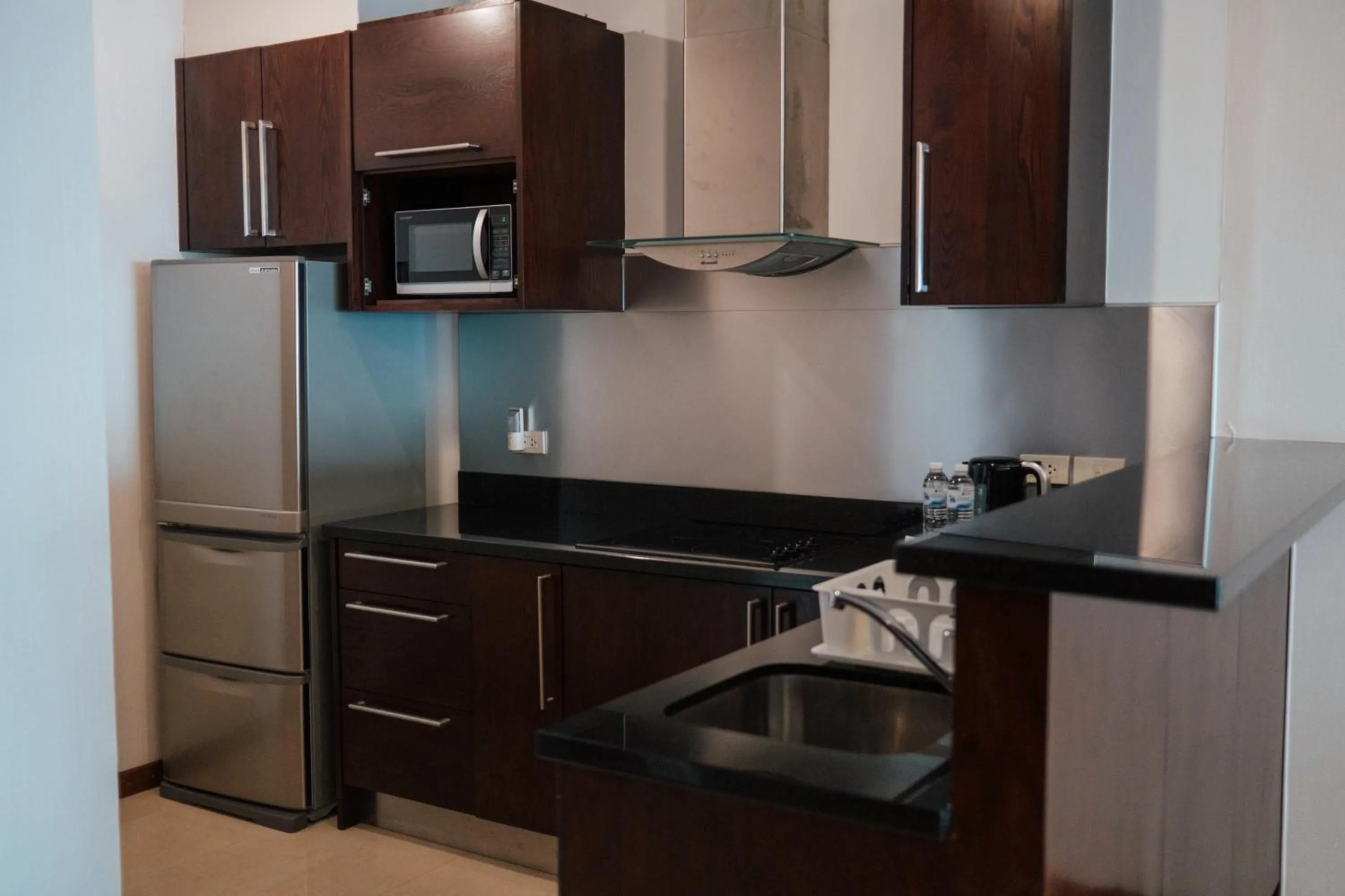 Kitchen or kitchenette in Column Bangkok Hotel