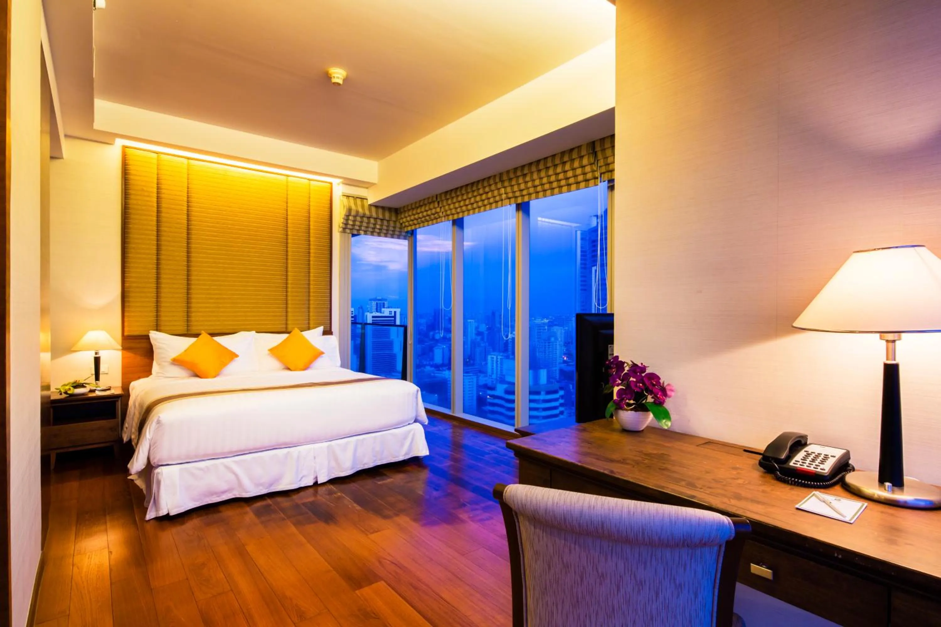 Bedroom, Bed in Column Bangkok Hotel