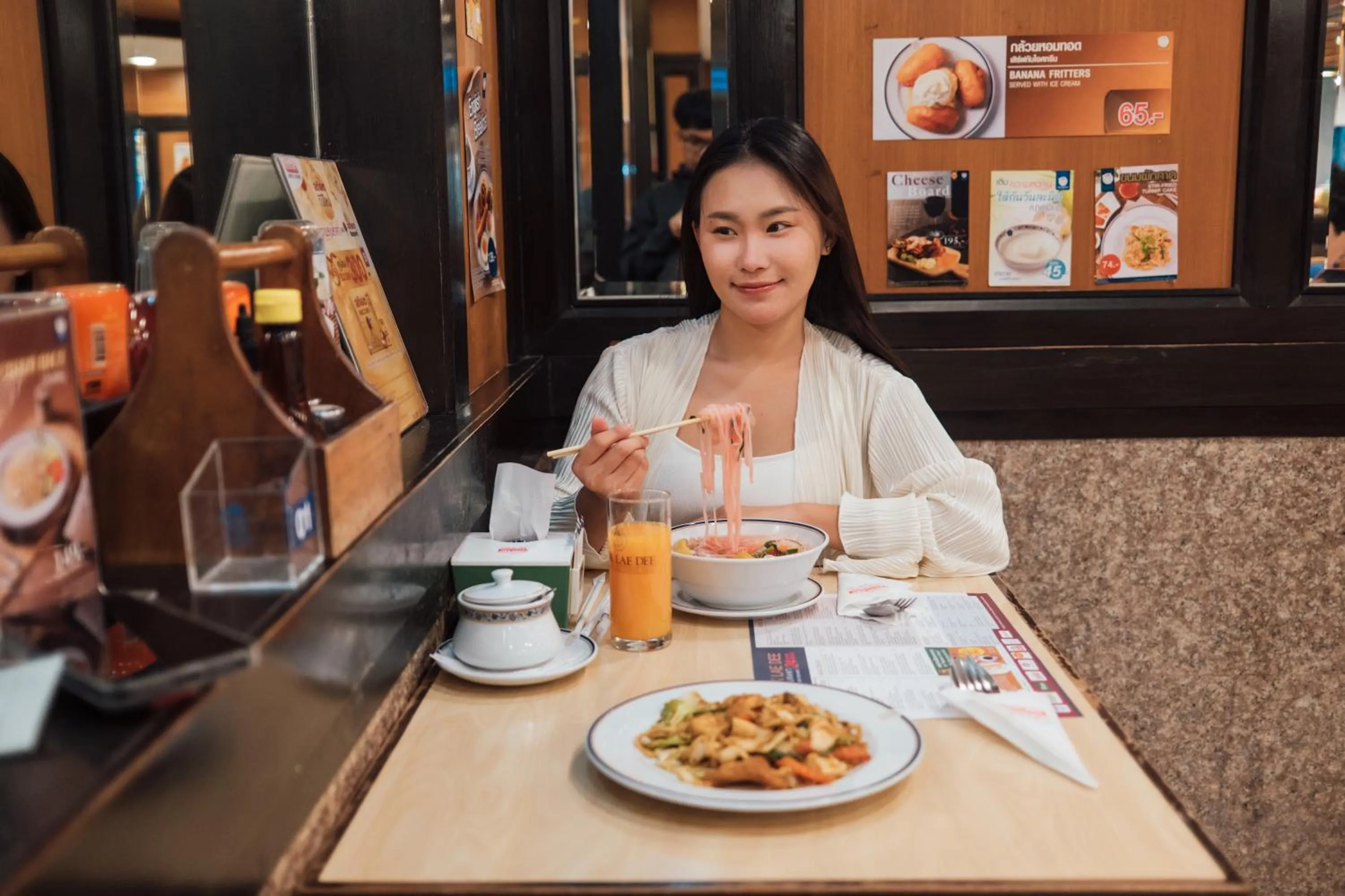 Food and drinks in Column Bangkok Hotel