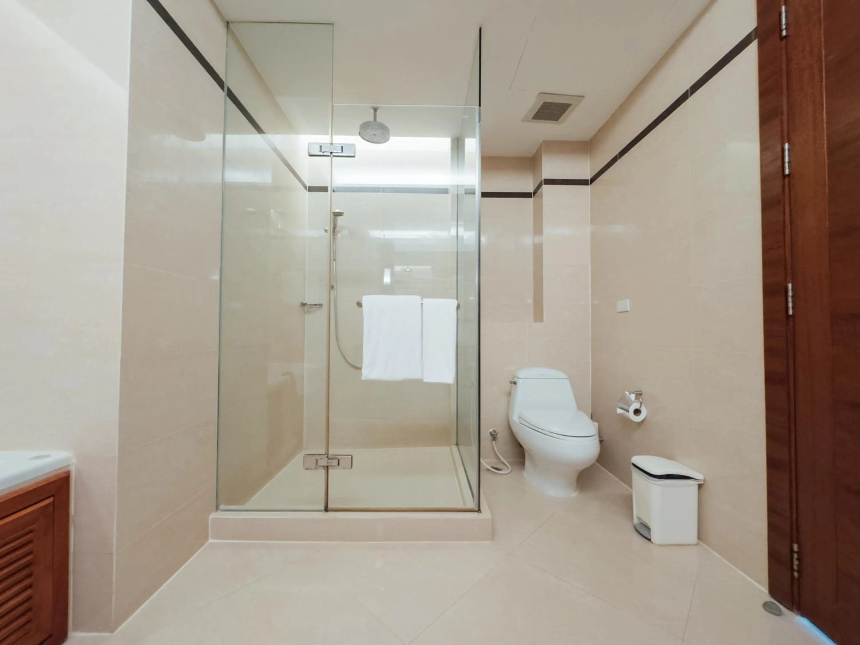 Shower in Column Bangkok Hotel