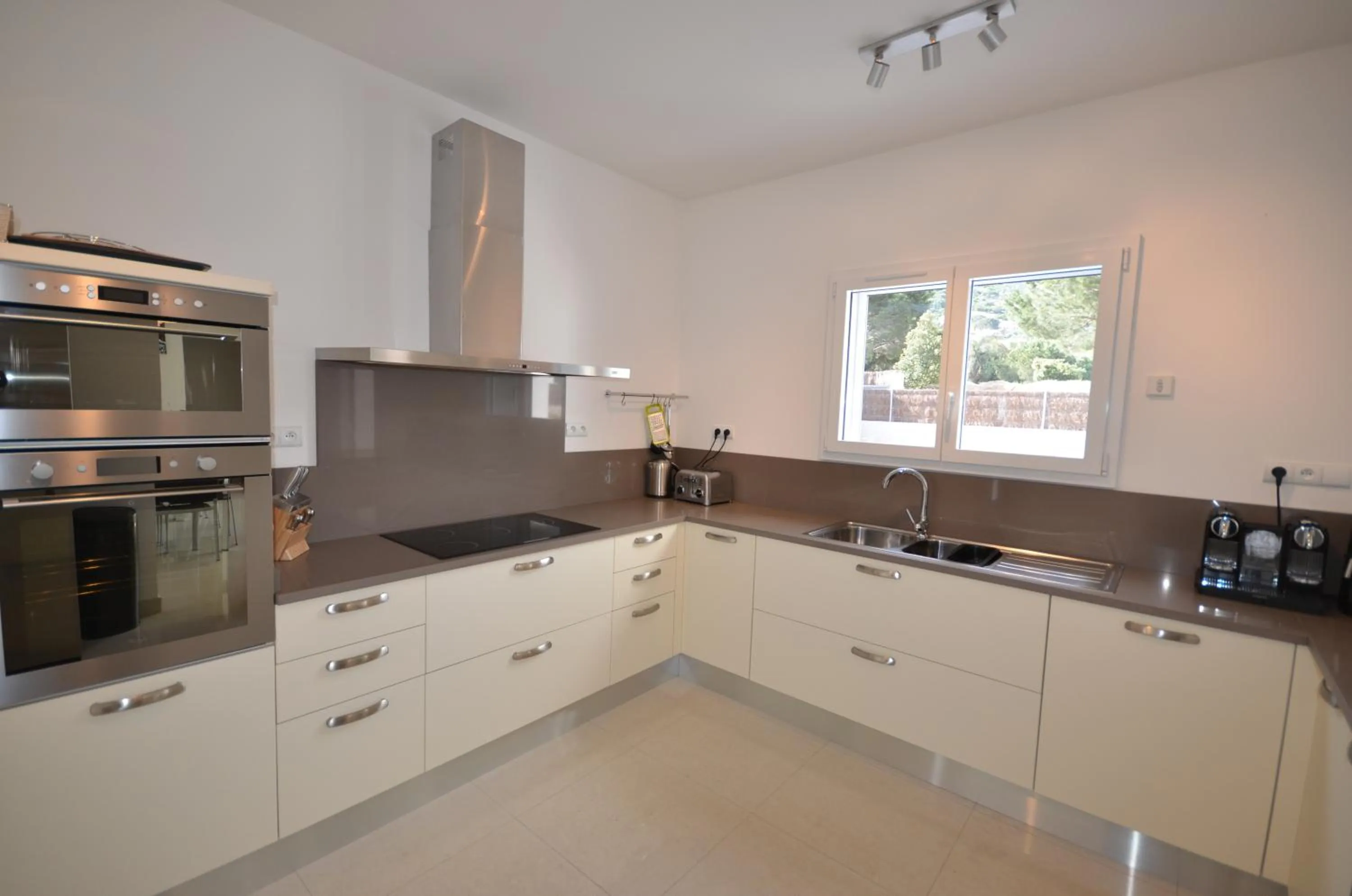 Coffee/tea facilities in Domaine Villas Mandarine Private Pools & Spa