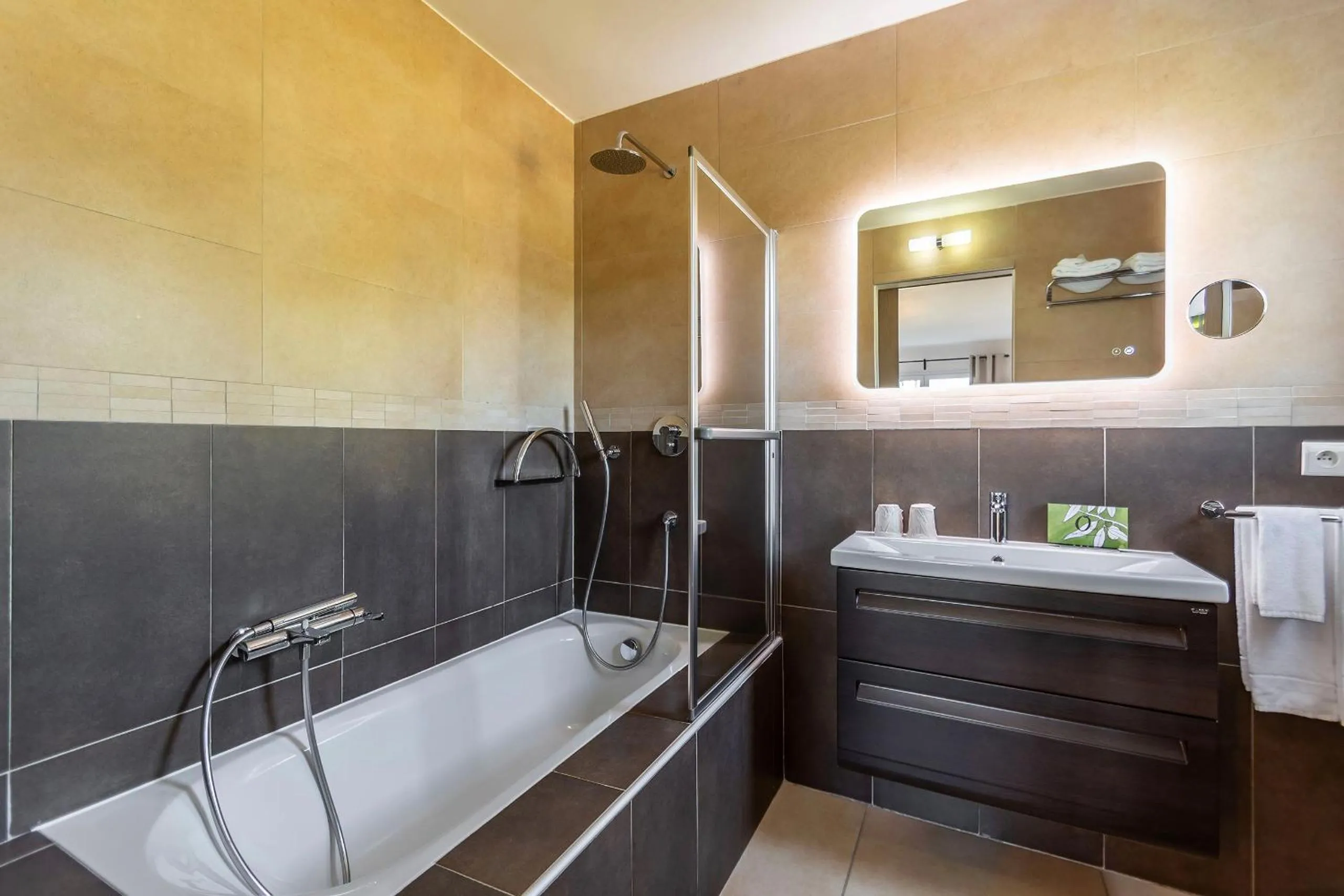 Bathroom in Domaine Villas Mandarine Private Pools & Spa