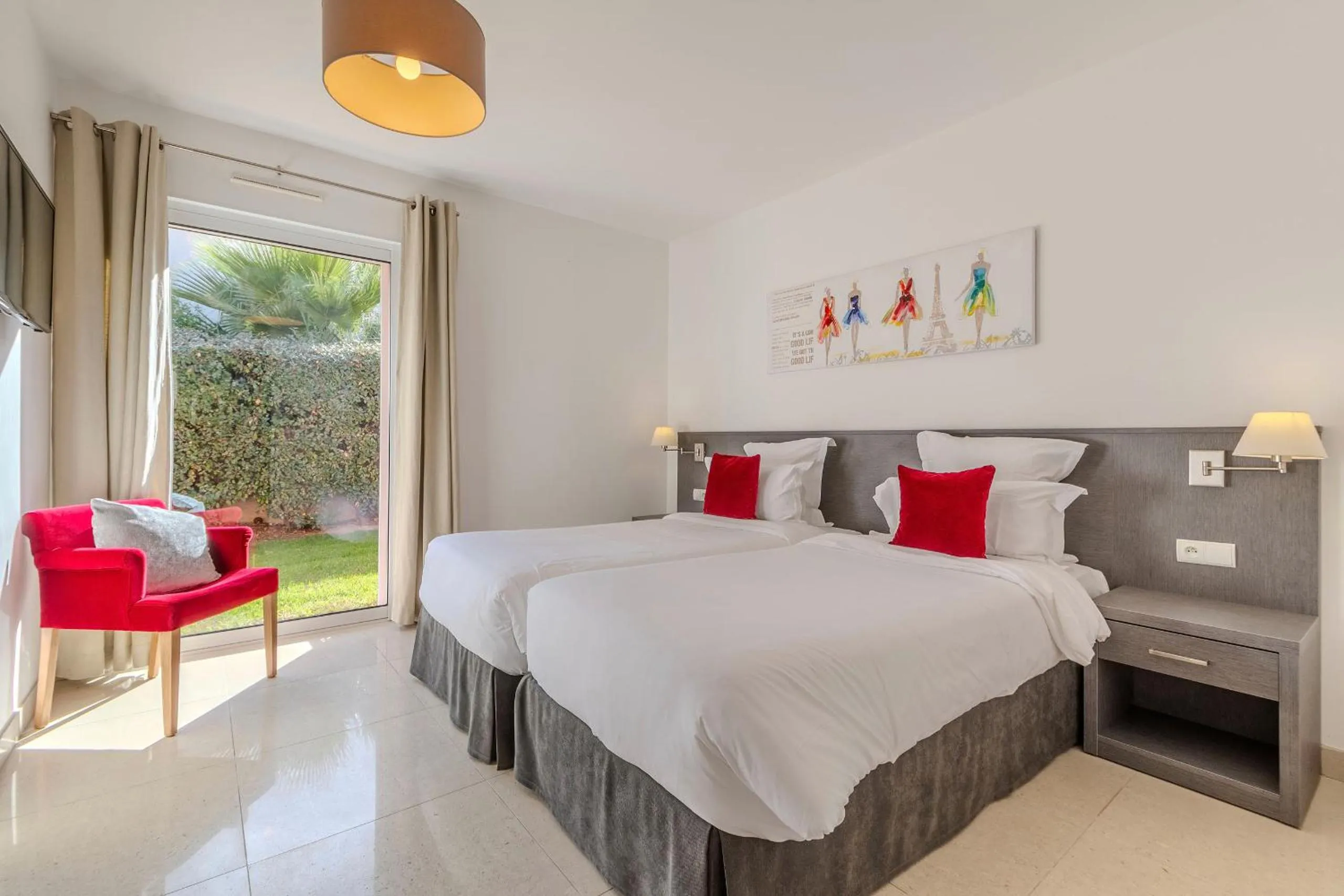 Bed in Domaine Villas Mandarine Private Pools & Spa