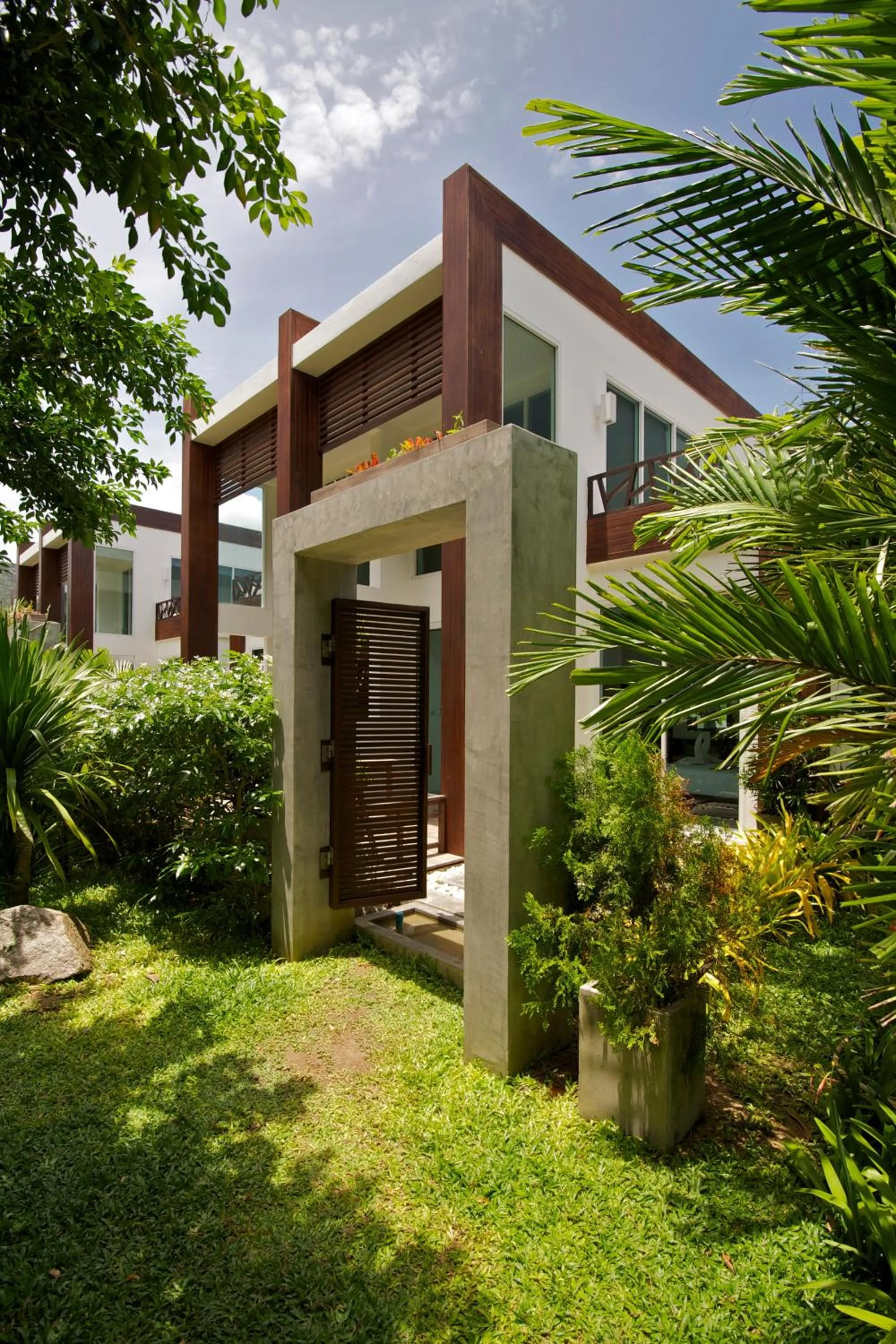 Property building in Sairee Hut Resort Koh Tao