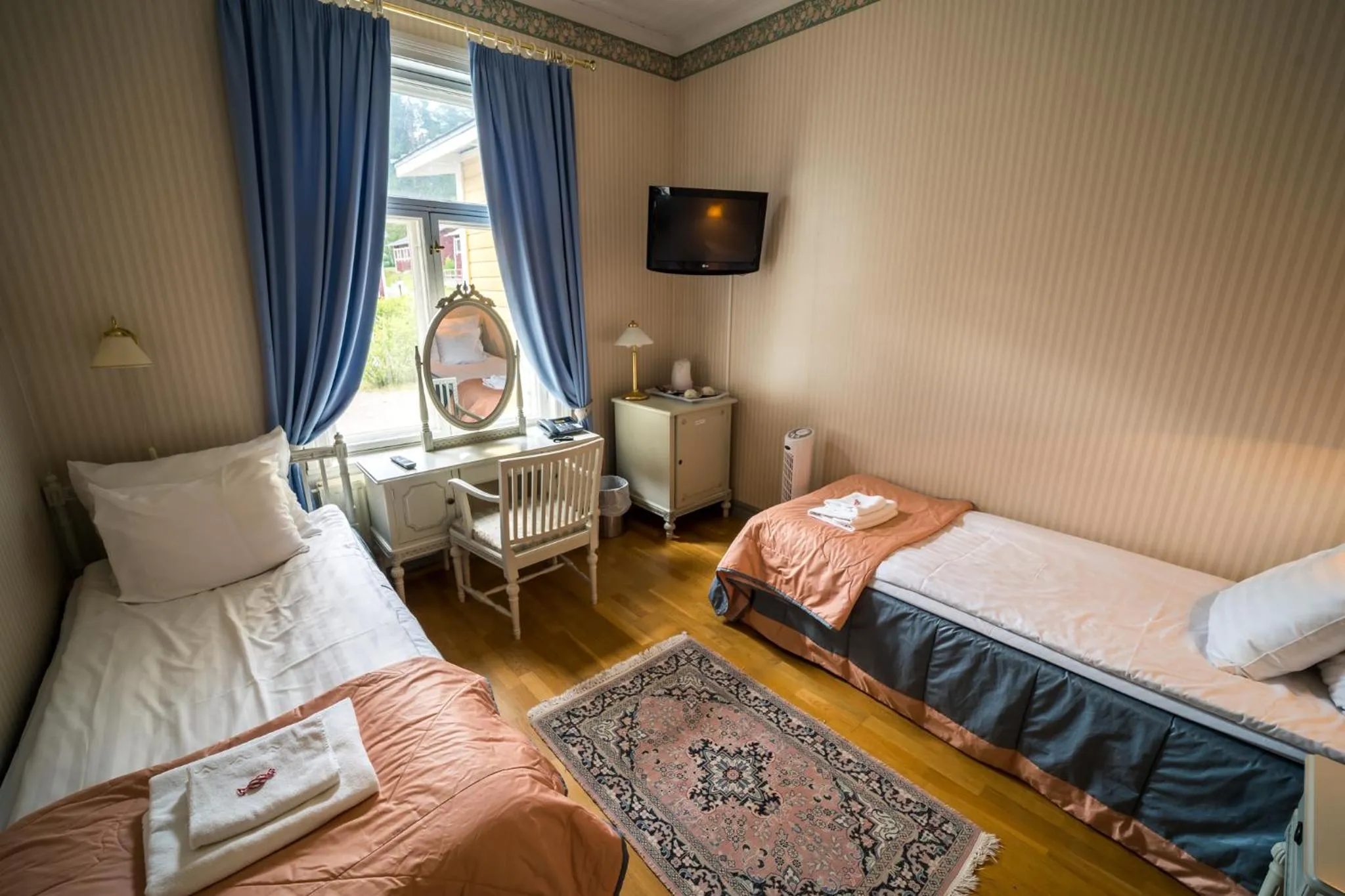 Bed in Karolineburg Manor House Hotel
