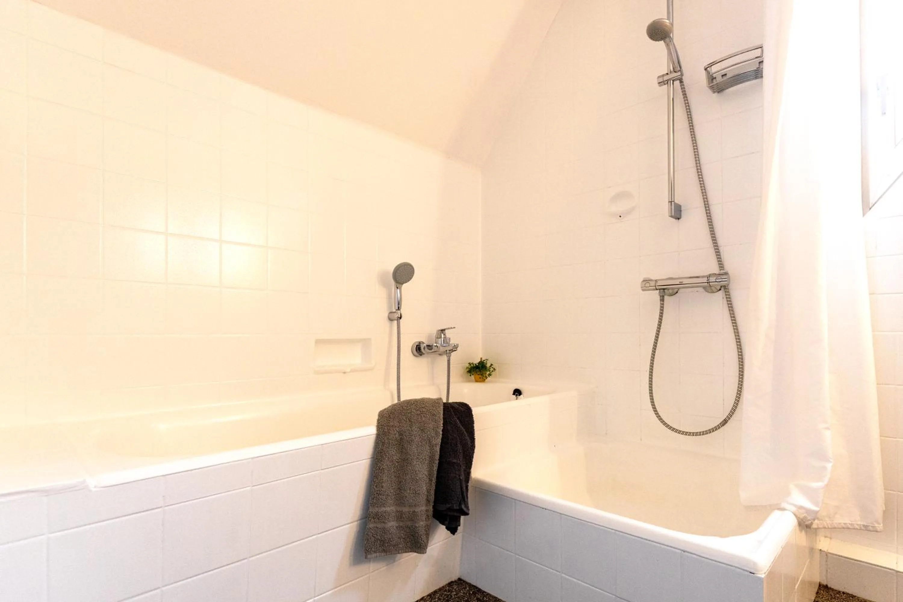 Bathroom in Hotel & Gasthof Hubertushöhe - Ihr Hotel für Urlaub mit Hund