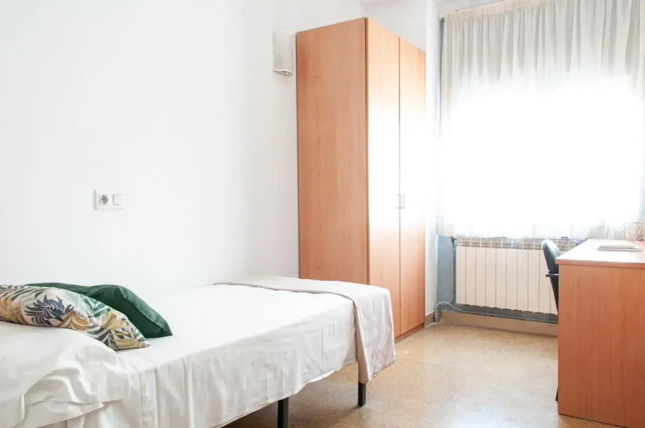 Single Room in Residencia Universitaria Resa Sant Jordi Single Room in Residencia Universitaria Resa Sant Jordi