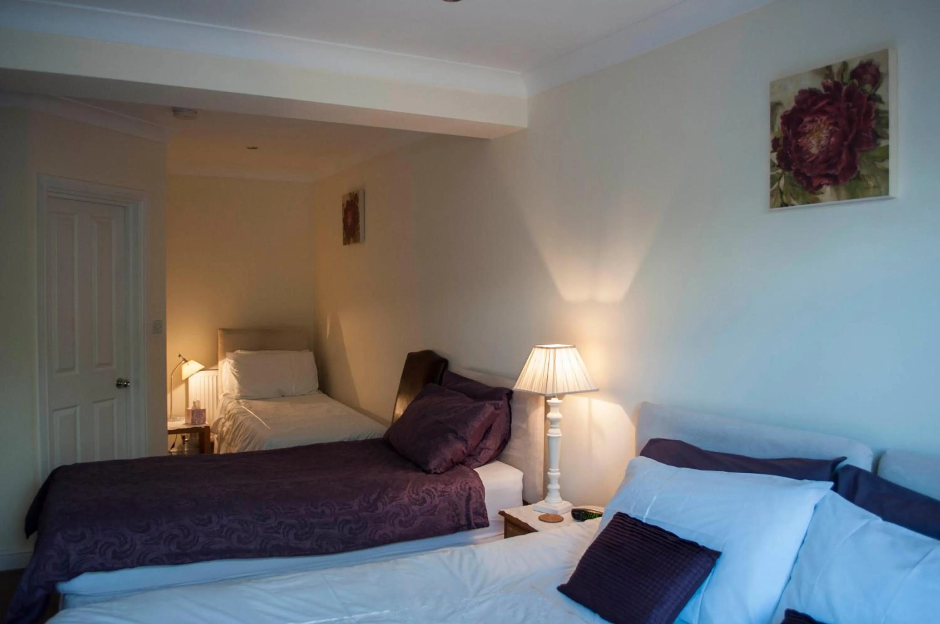 Photo of the whole room in Leverton House