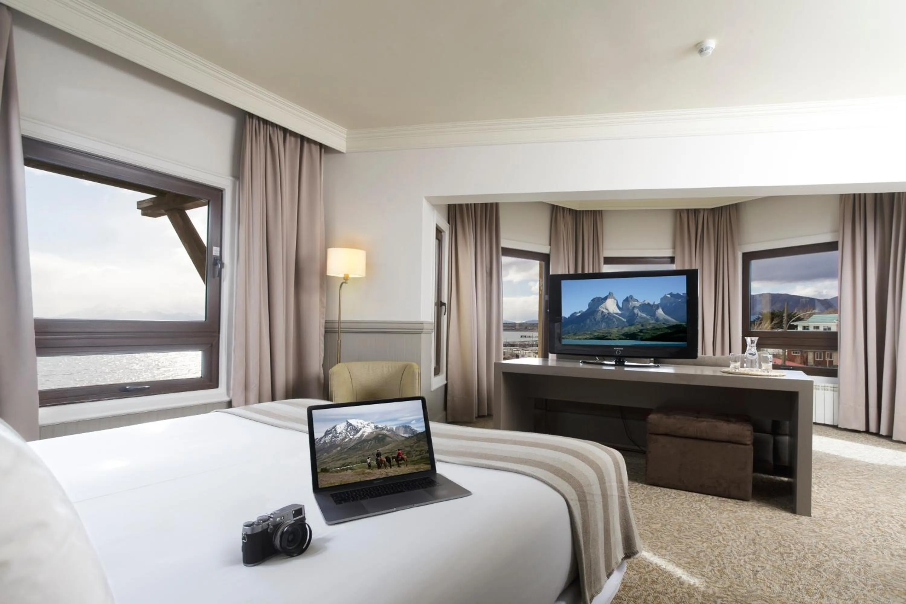 Decorative detail, Bed in Hotel Costaustralis