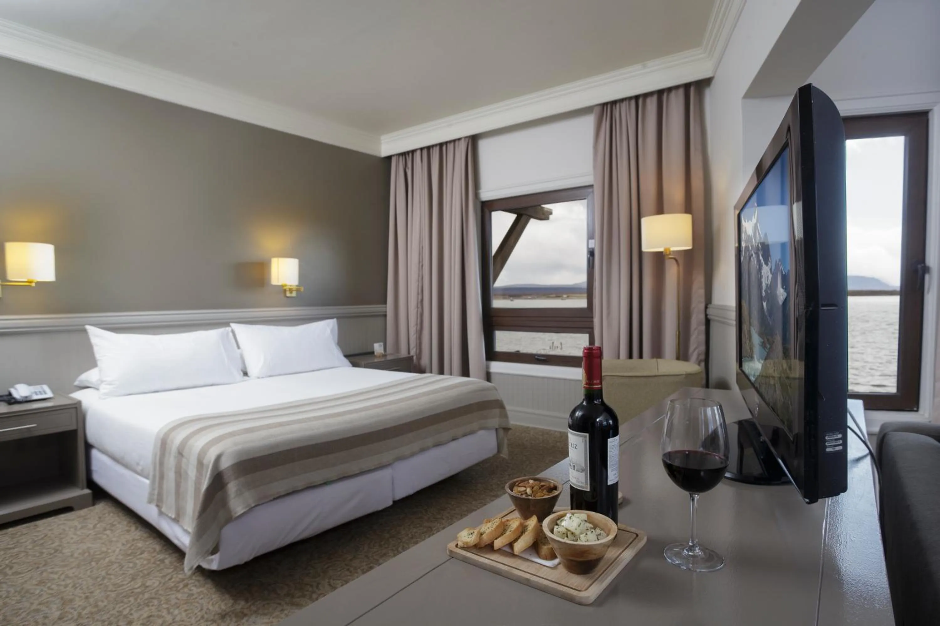 Decorative detail, Bed in Hotel Costaustralis