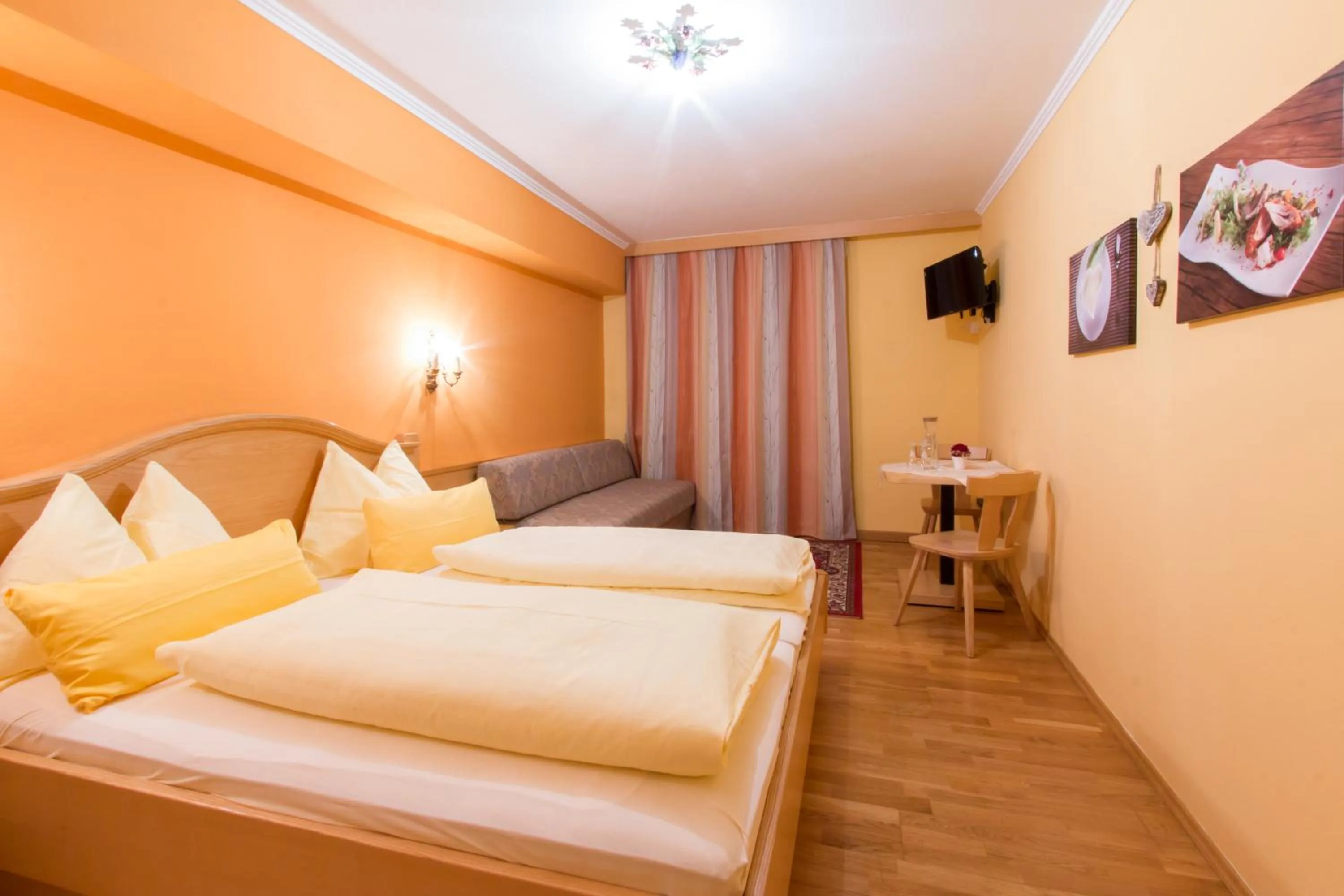 Photo of the whole room, Bed in Hotel Gasthof Brüggler