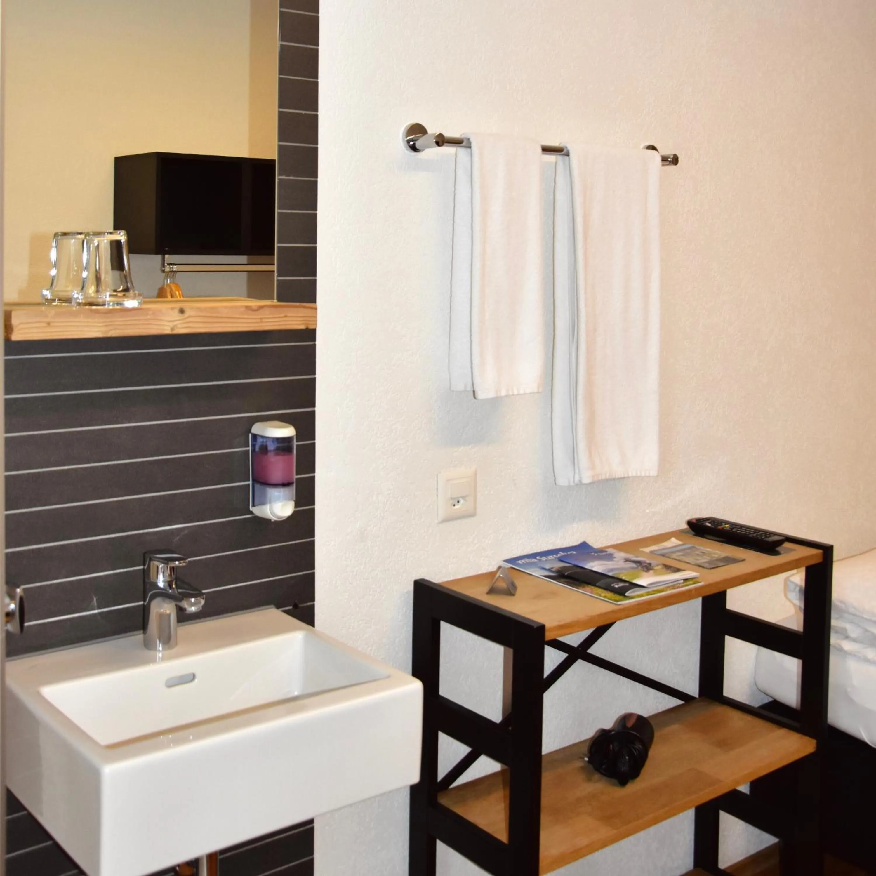 Photo of the whole room in Hotel Rätia