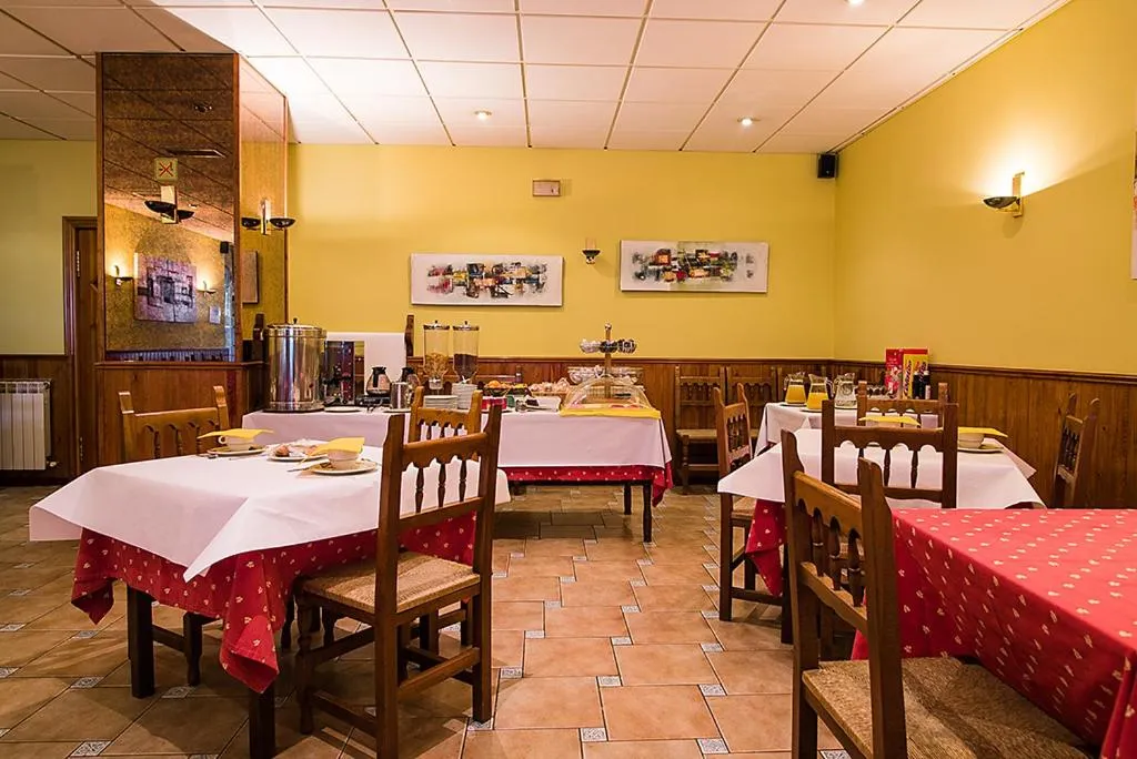 Restaurant/places to eat in Hotel La Rambla