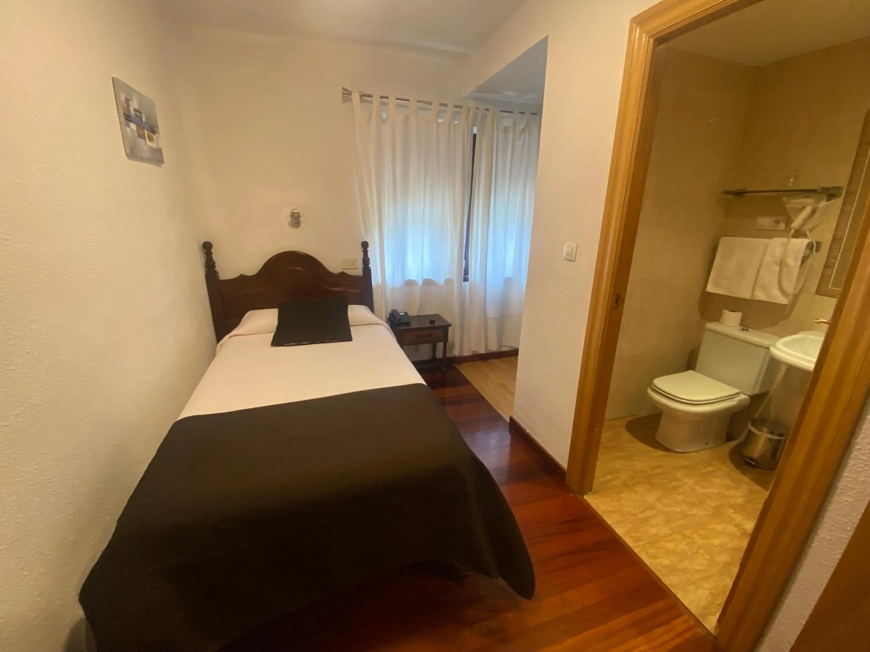 Photo of the whole room, Bed in Hotel La Rambla