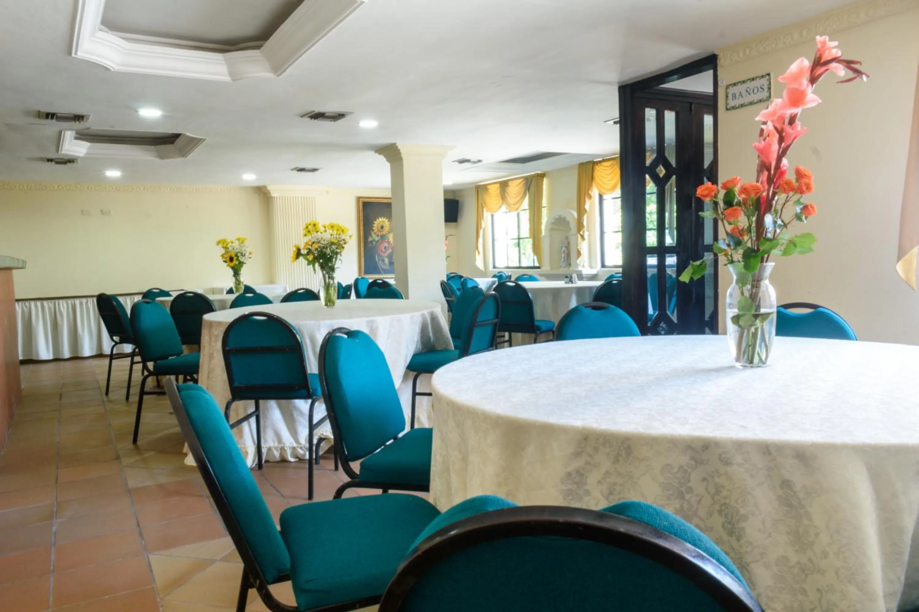 Restaurant/places to eat in Hotel Caribe Plaza Barranquilla