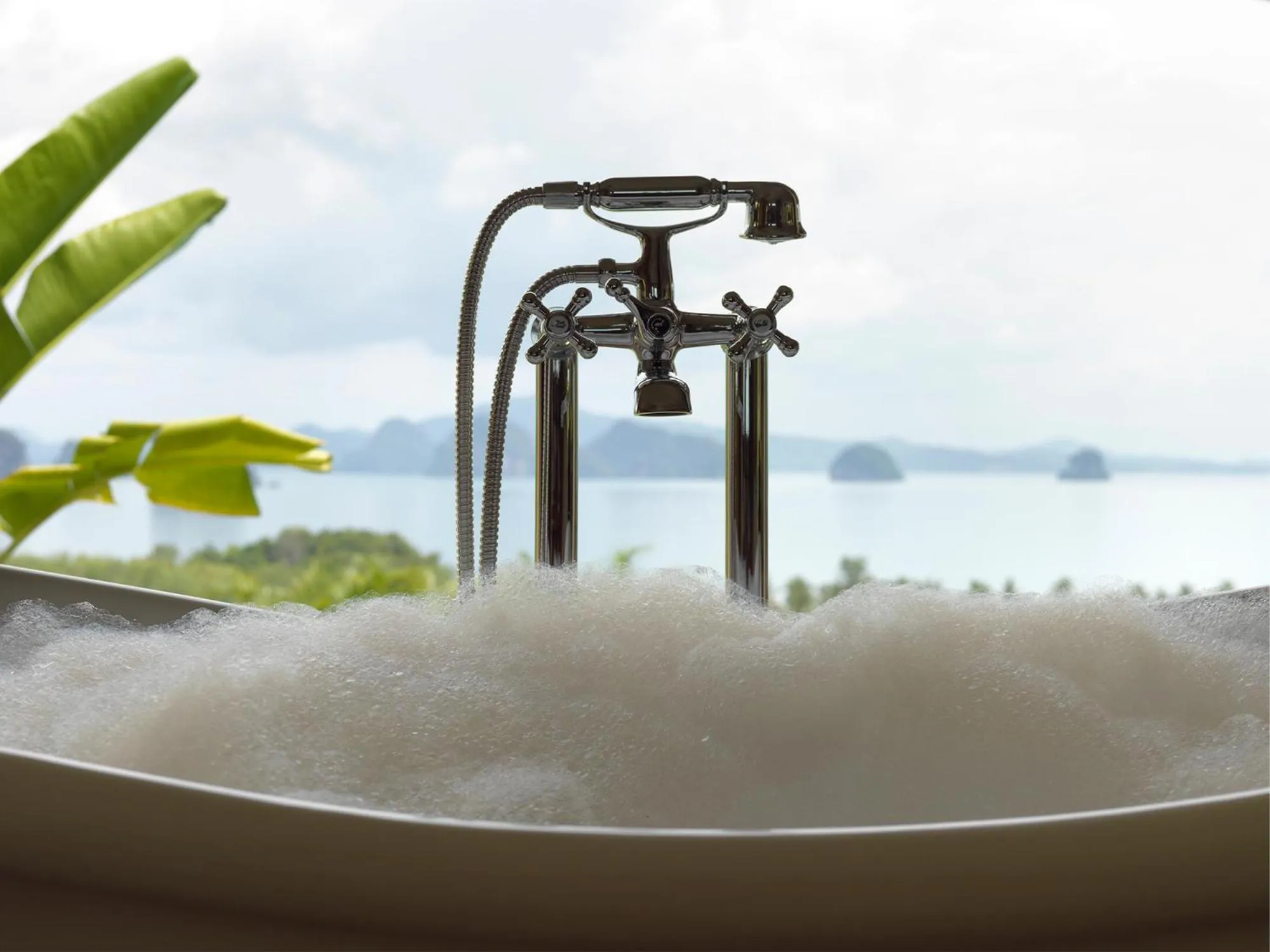 Bath in 9 Hornbills Tented Camp