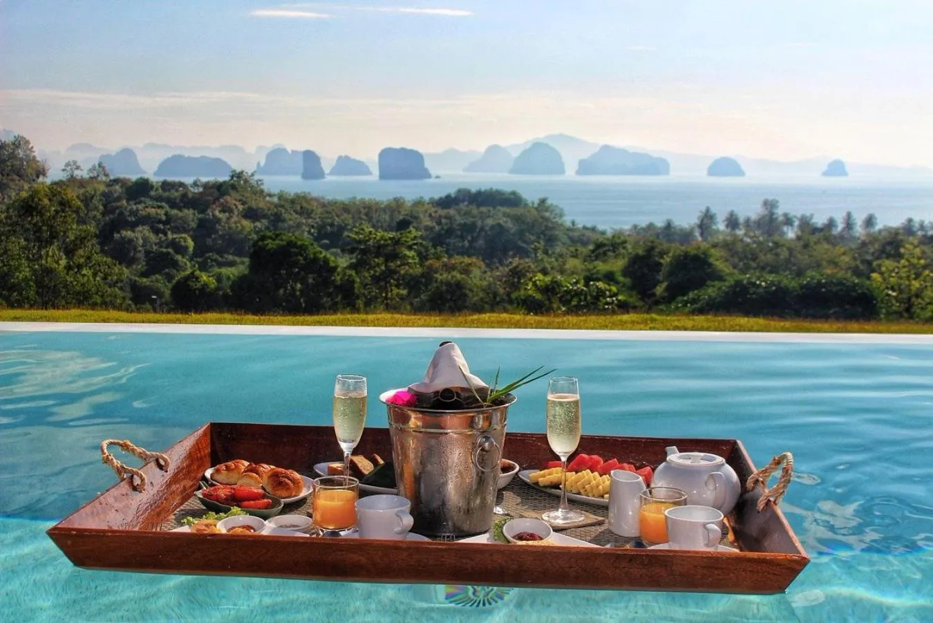 Breakfast in 9 Hornbills Tented Camp