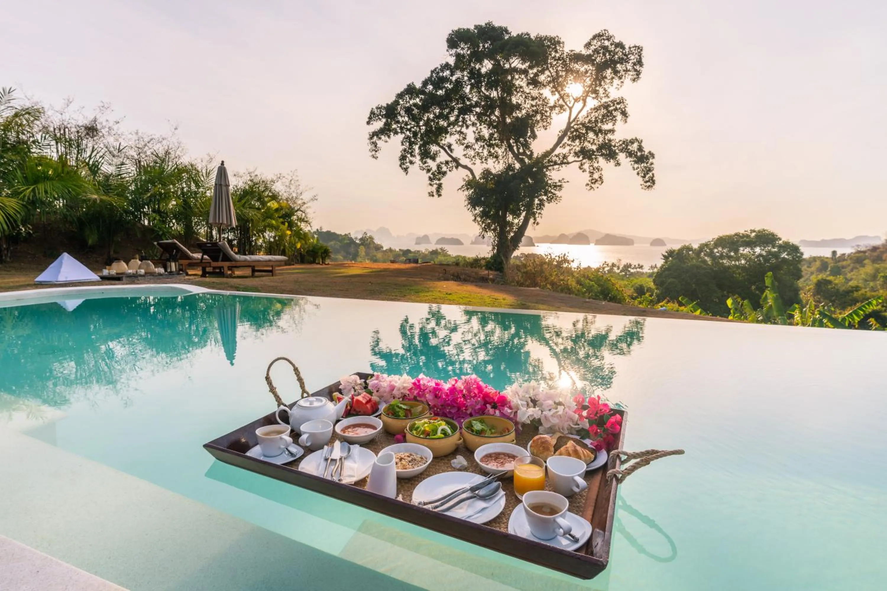 Breakfast in 9 Hornbills Tented Camp