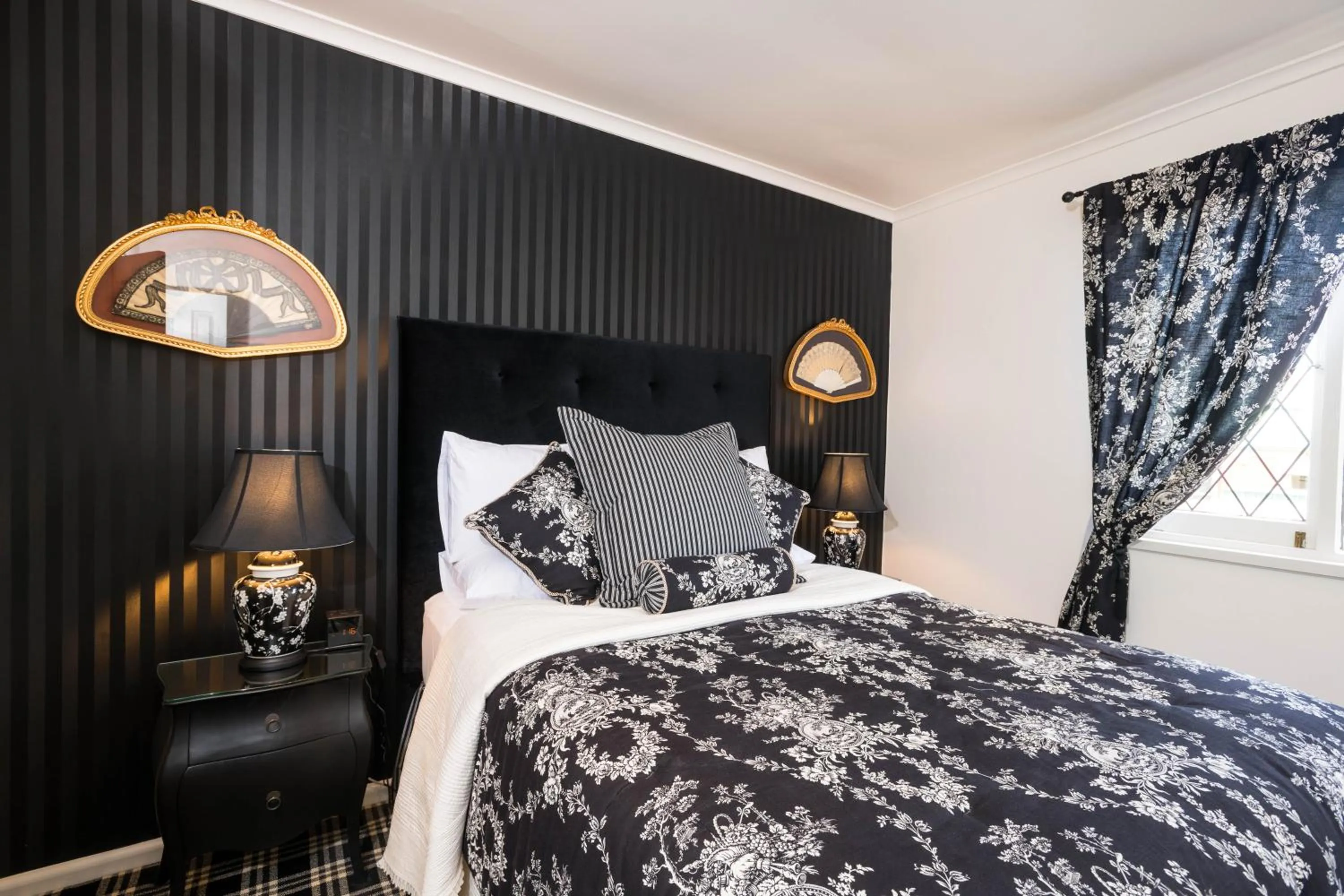 Bed in Battery Point Boutique Accommodation