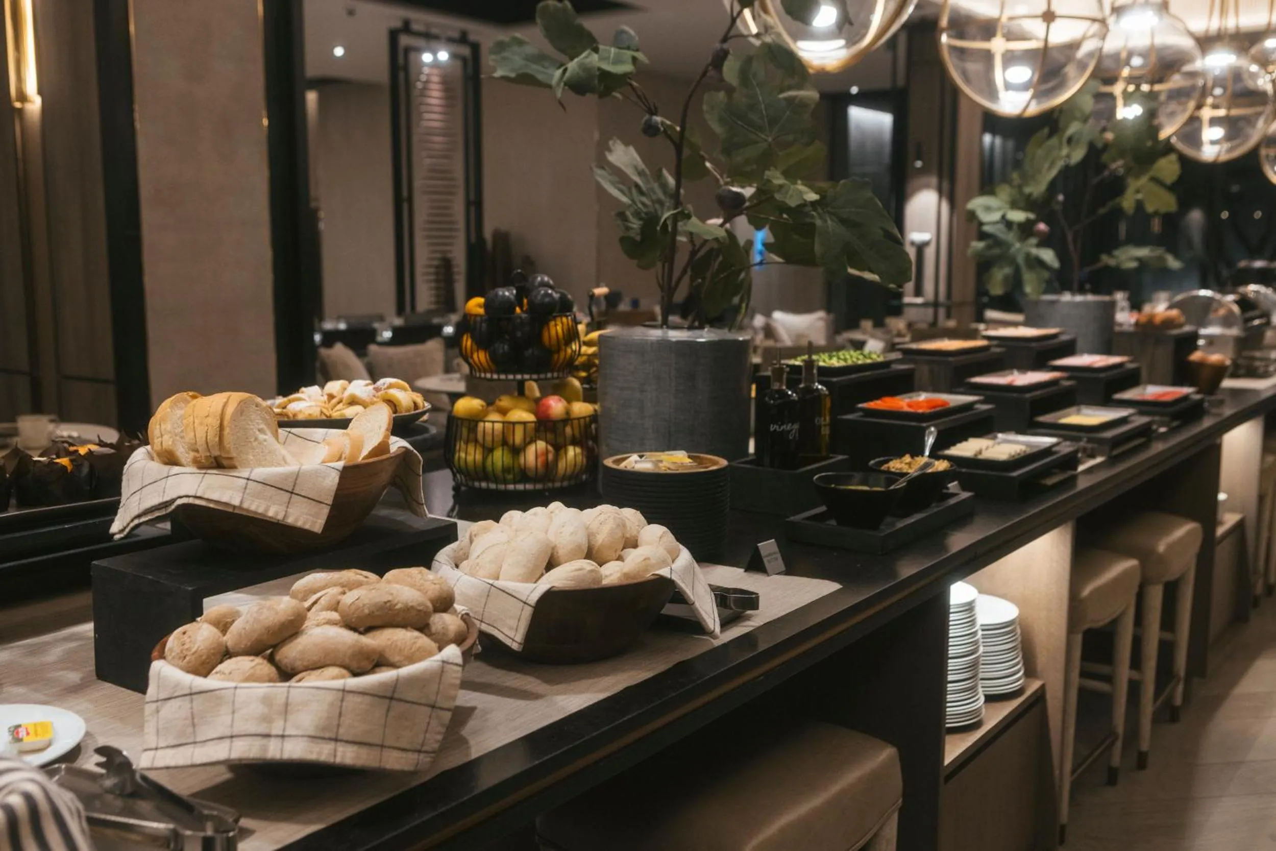 Buffet breakfast in Hotel Cabo De Hornos