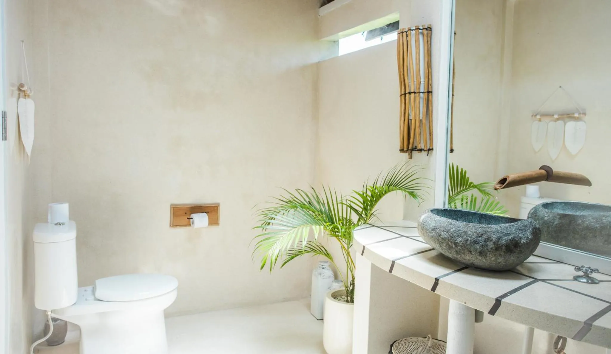 Toilet in The Green Room Canggu