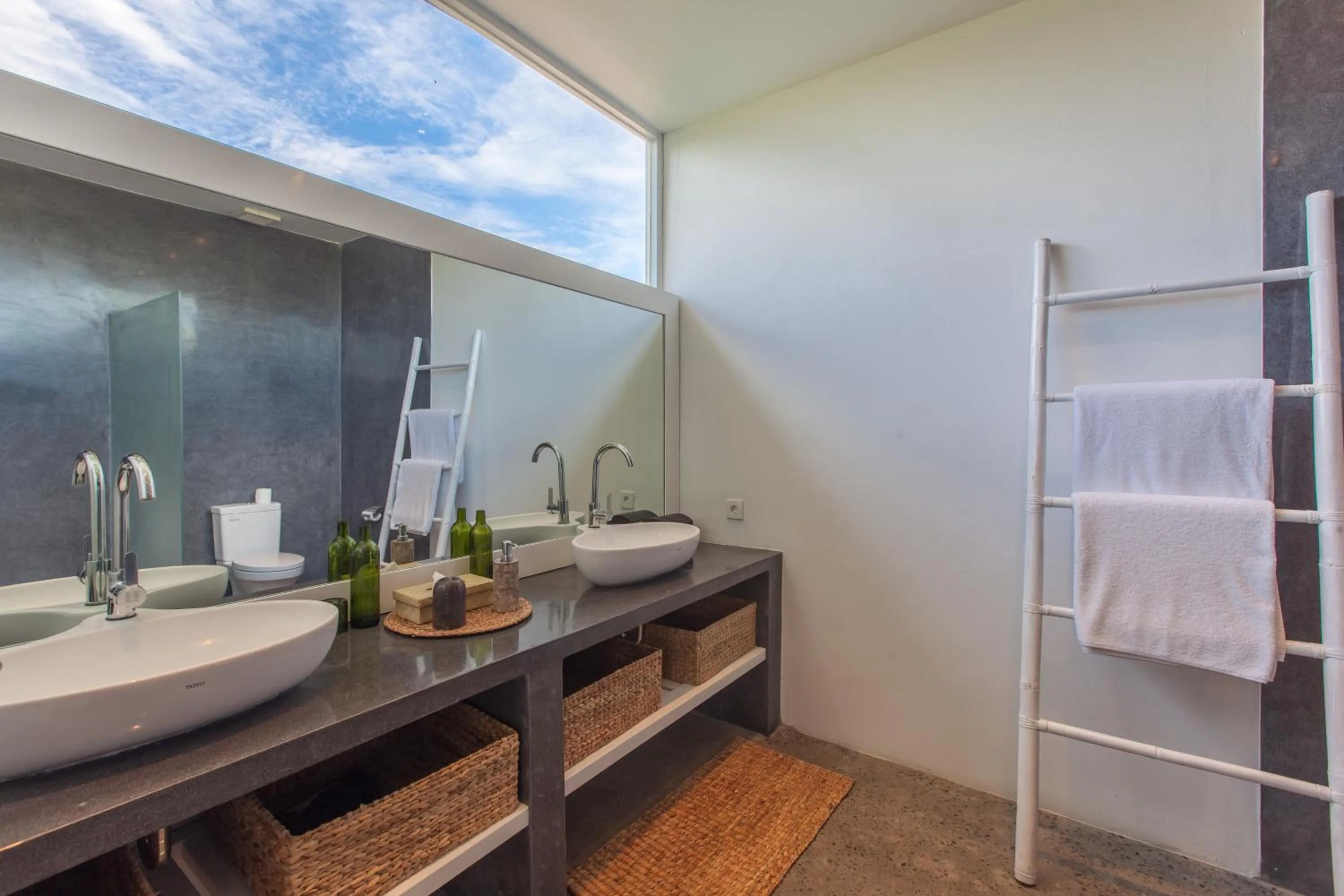 Bathroom in The Green Room Canggu