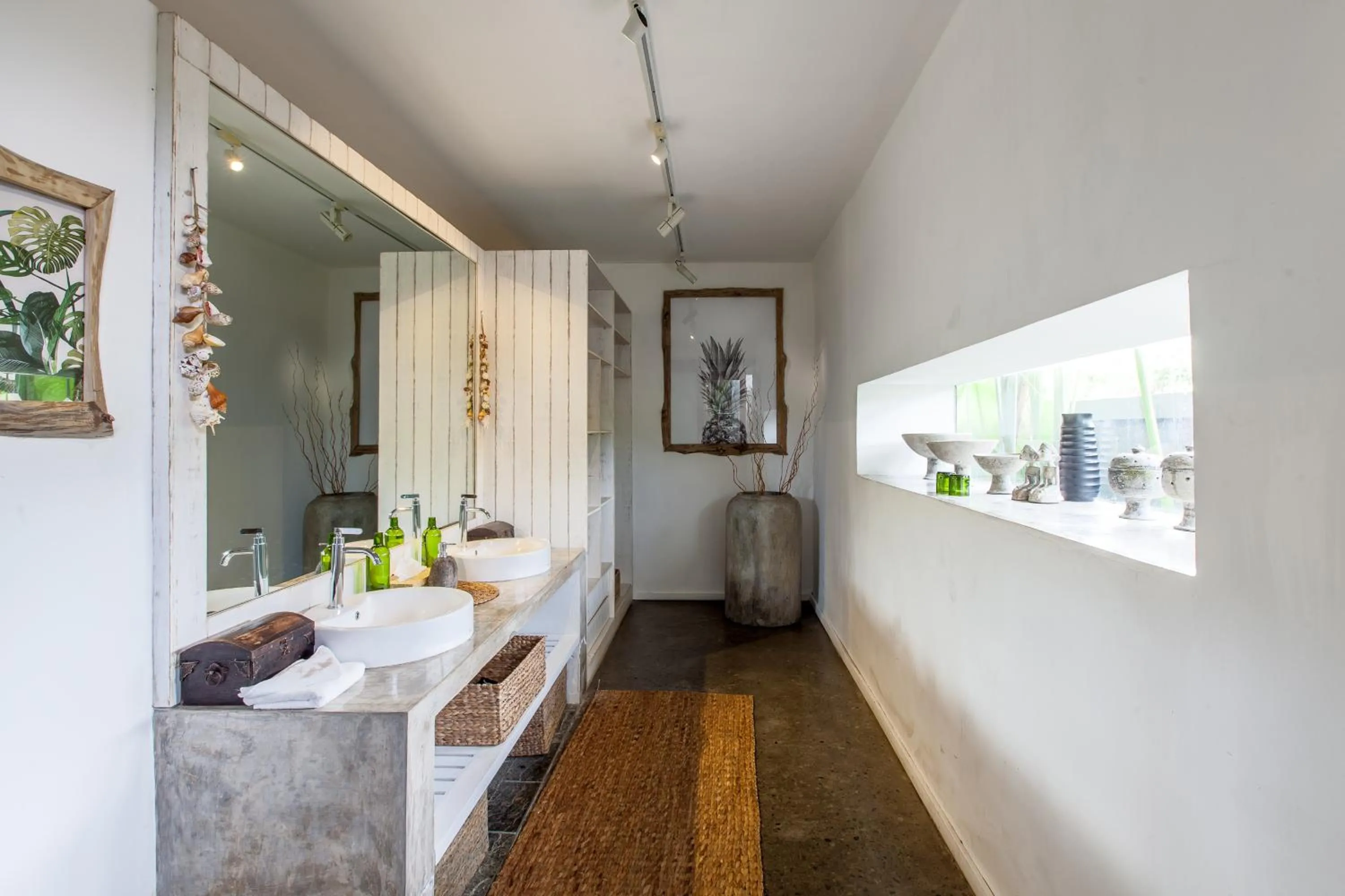 Bathroom in The Green Room Canggu