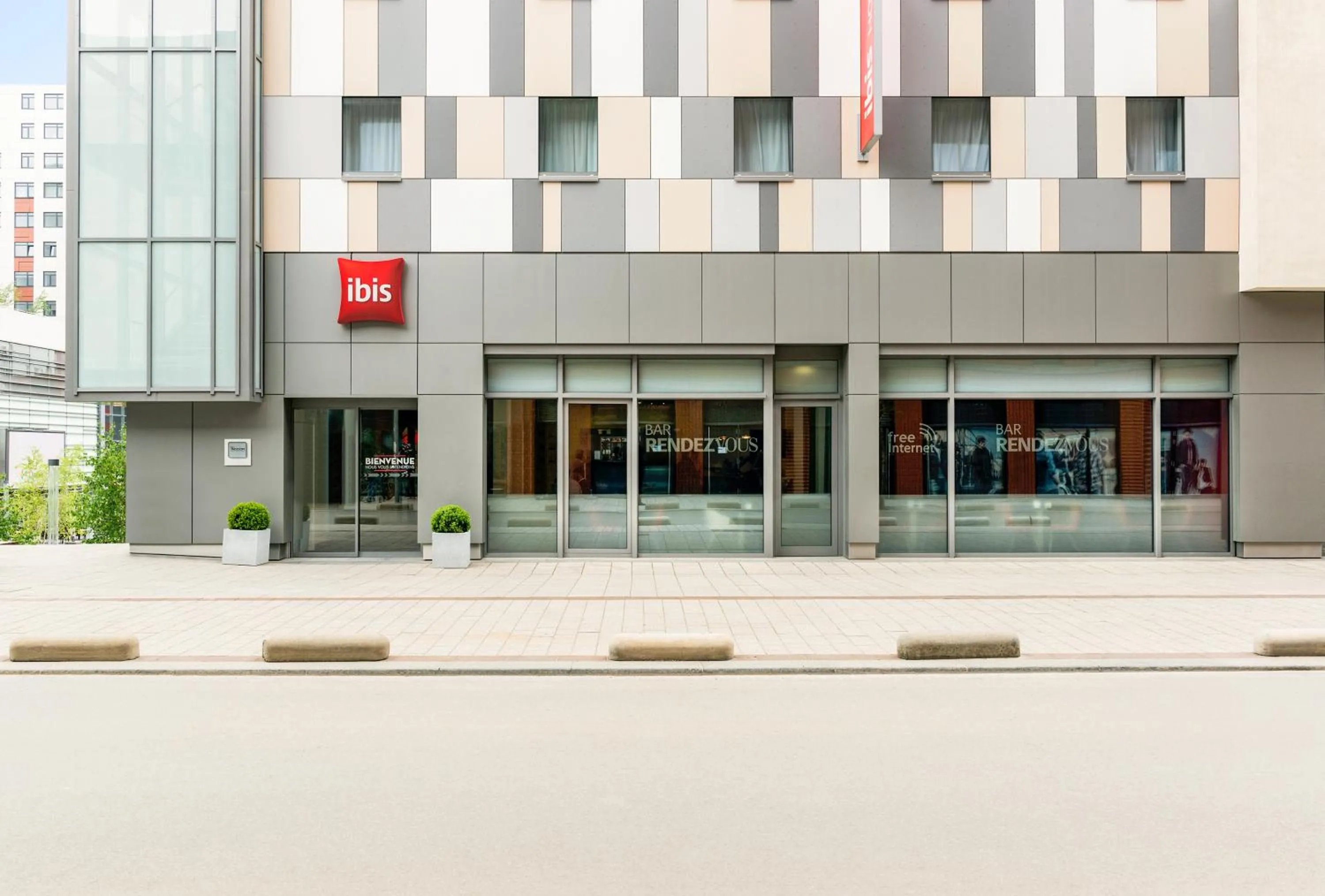 Facade/entrance in ibis Esch Belval