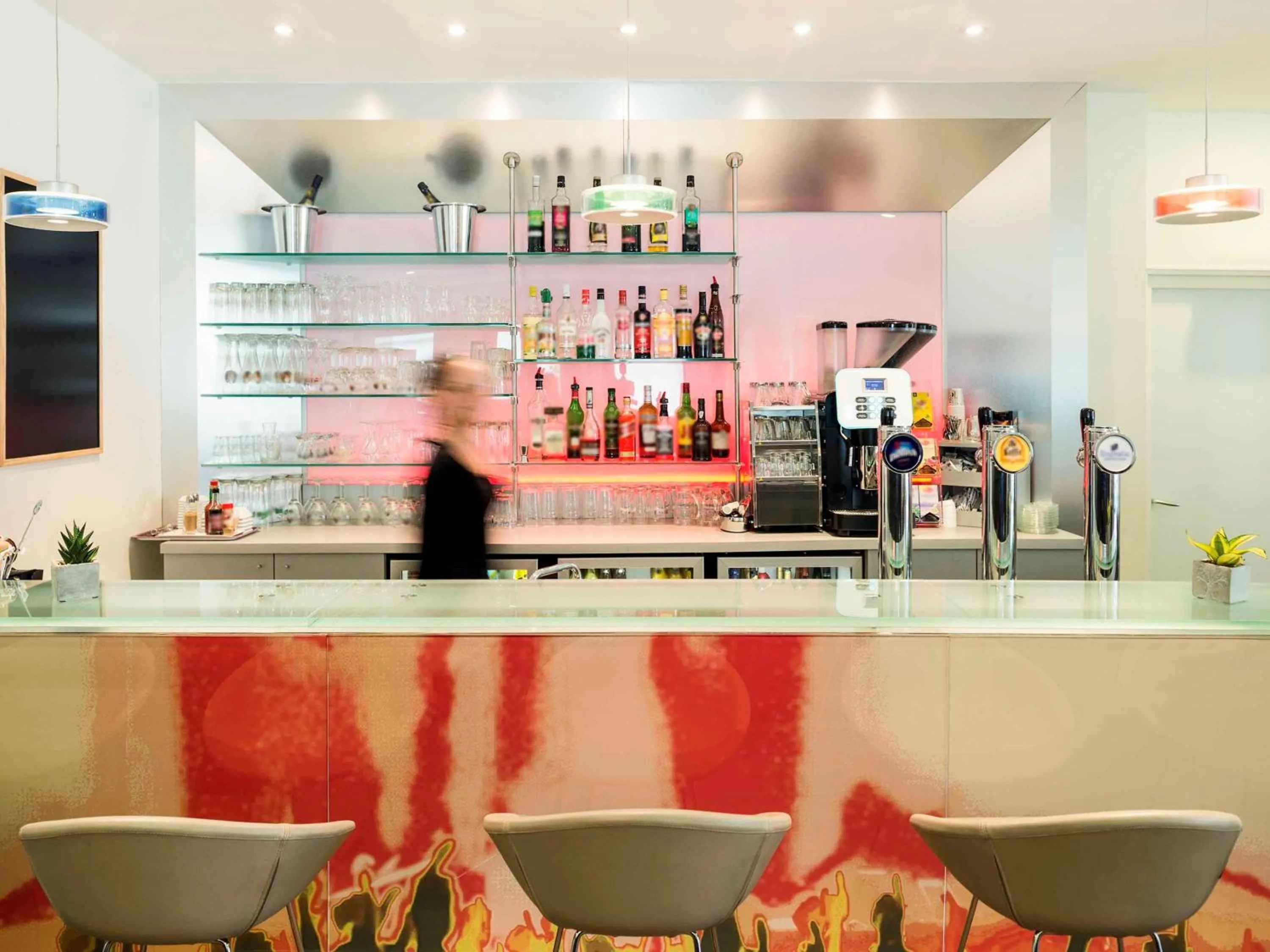 Lounge or bar in ibis Esch Belval