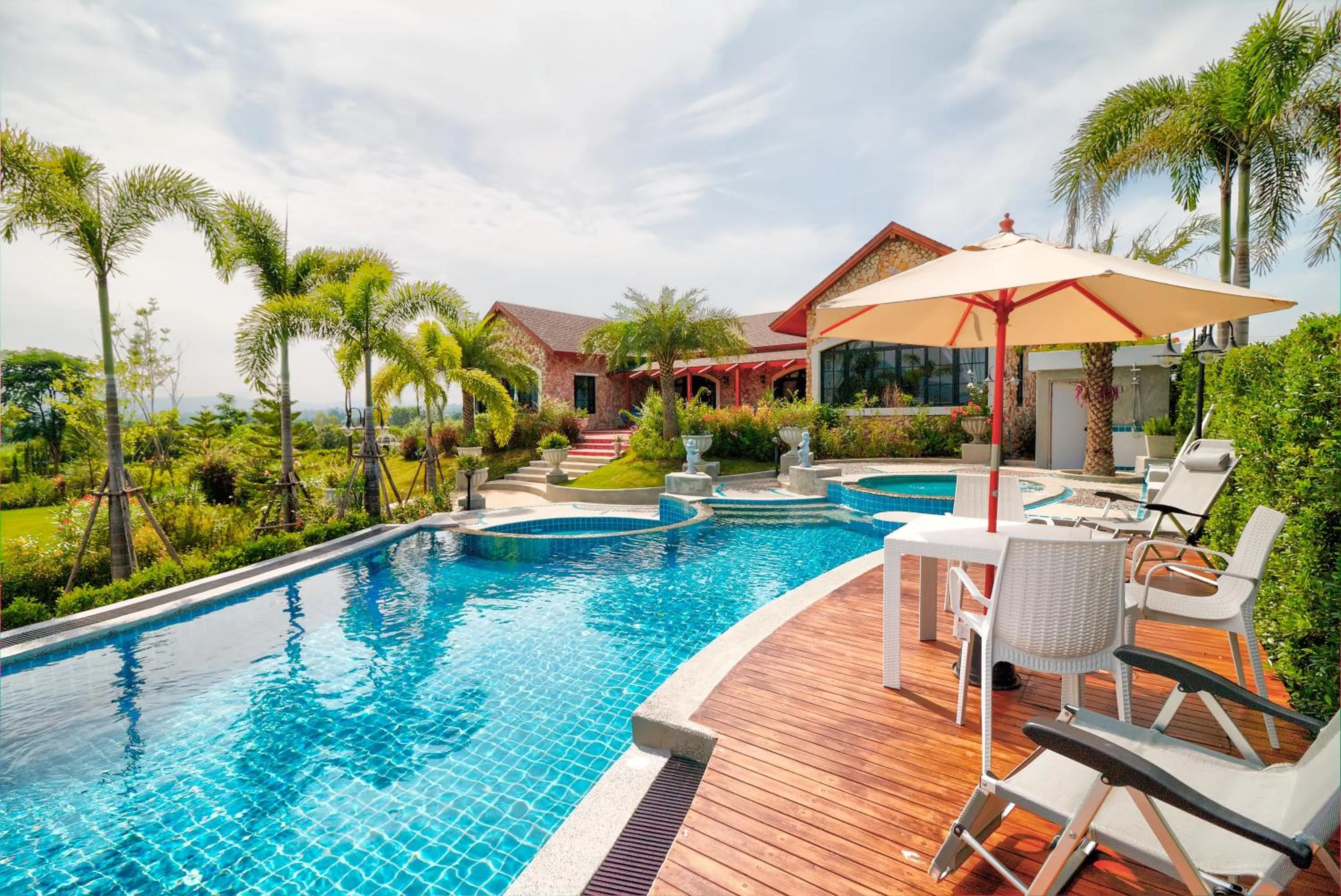 Facade/entrance in Chateau de Prim Khao Yai