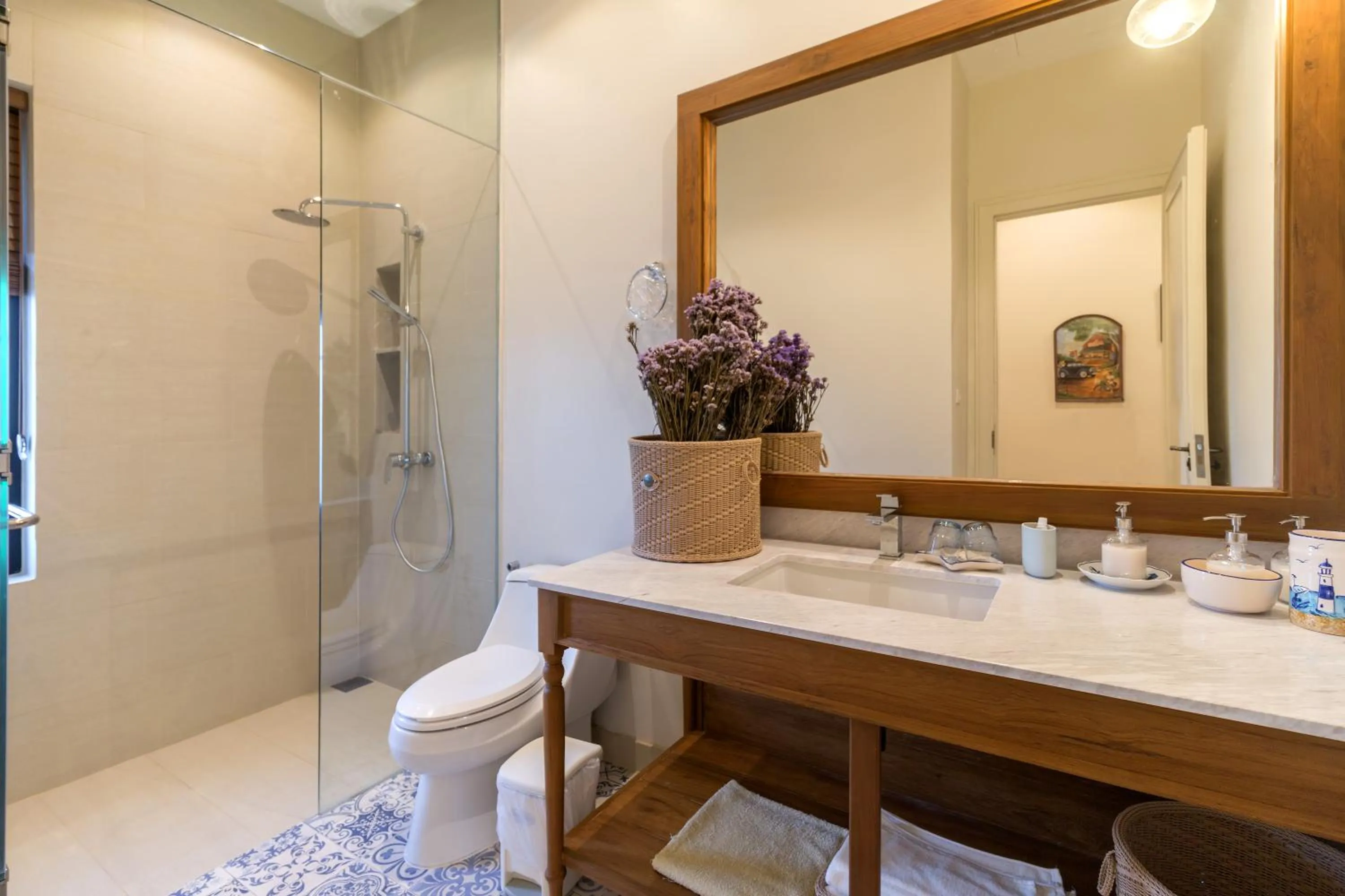 Shower in Chateau de Prim Khao Yai