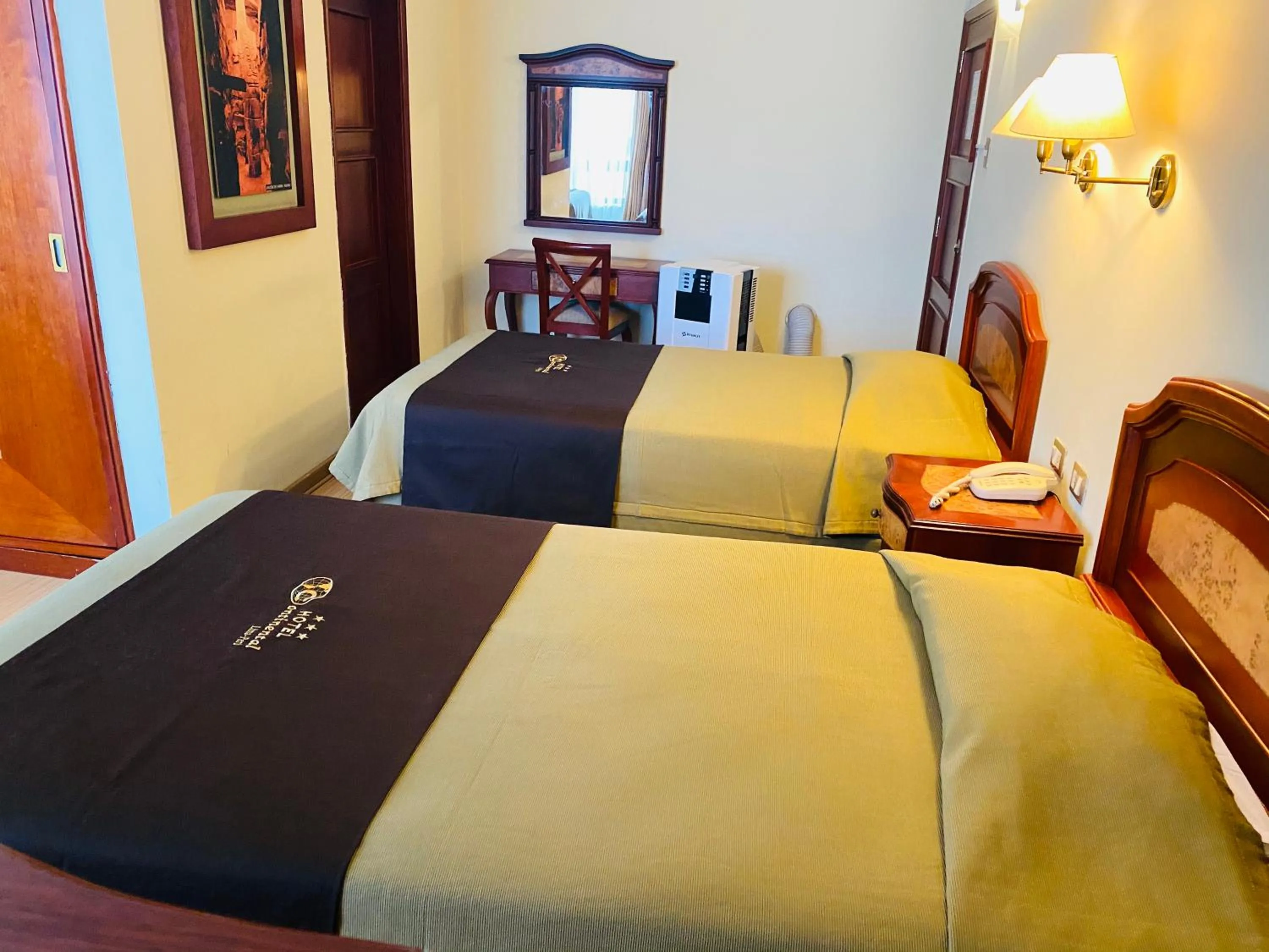 Bed in Hotel Continental Lima