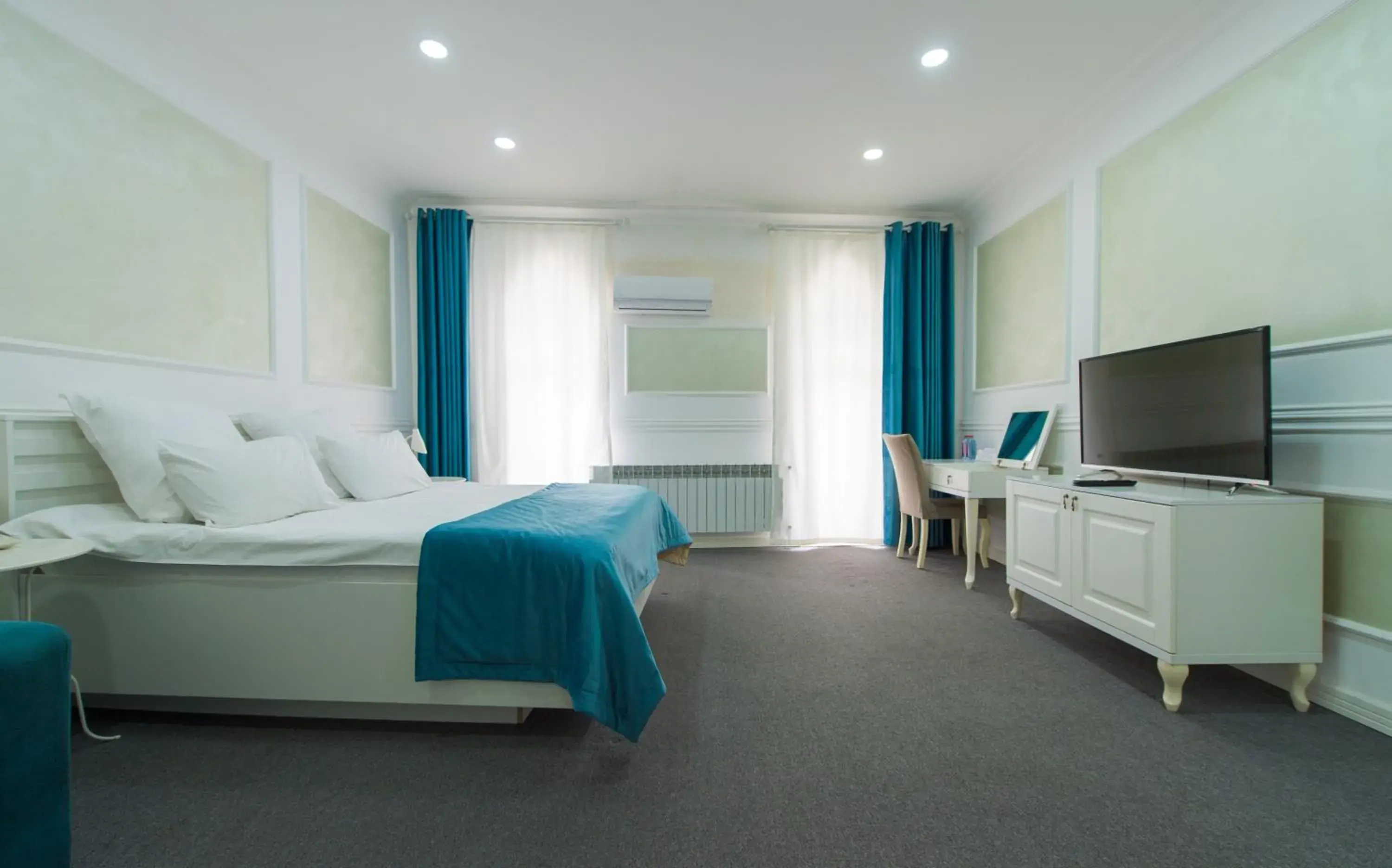 Deluxe Double Room in Two Seasons Boutique Hotel Baku Deluxe Double Room in Two Seasons Boutique Hotel Baku