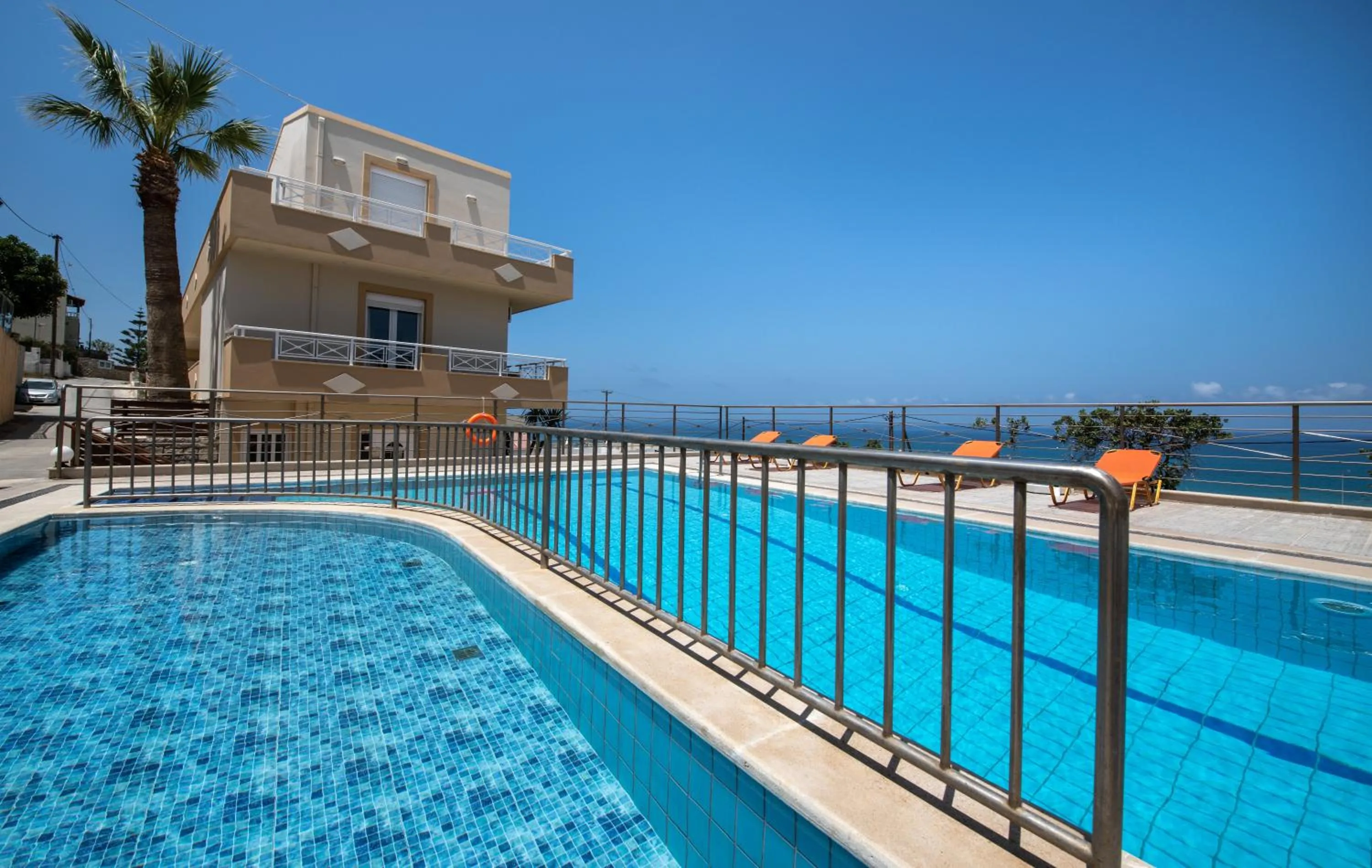 Day in Sunrise Apartments