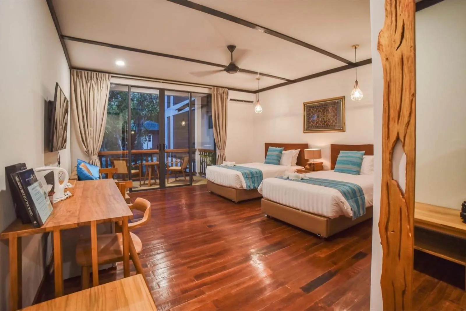 Photo of the whole room, Bed in Borneo Divers Mabul Resort