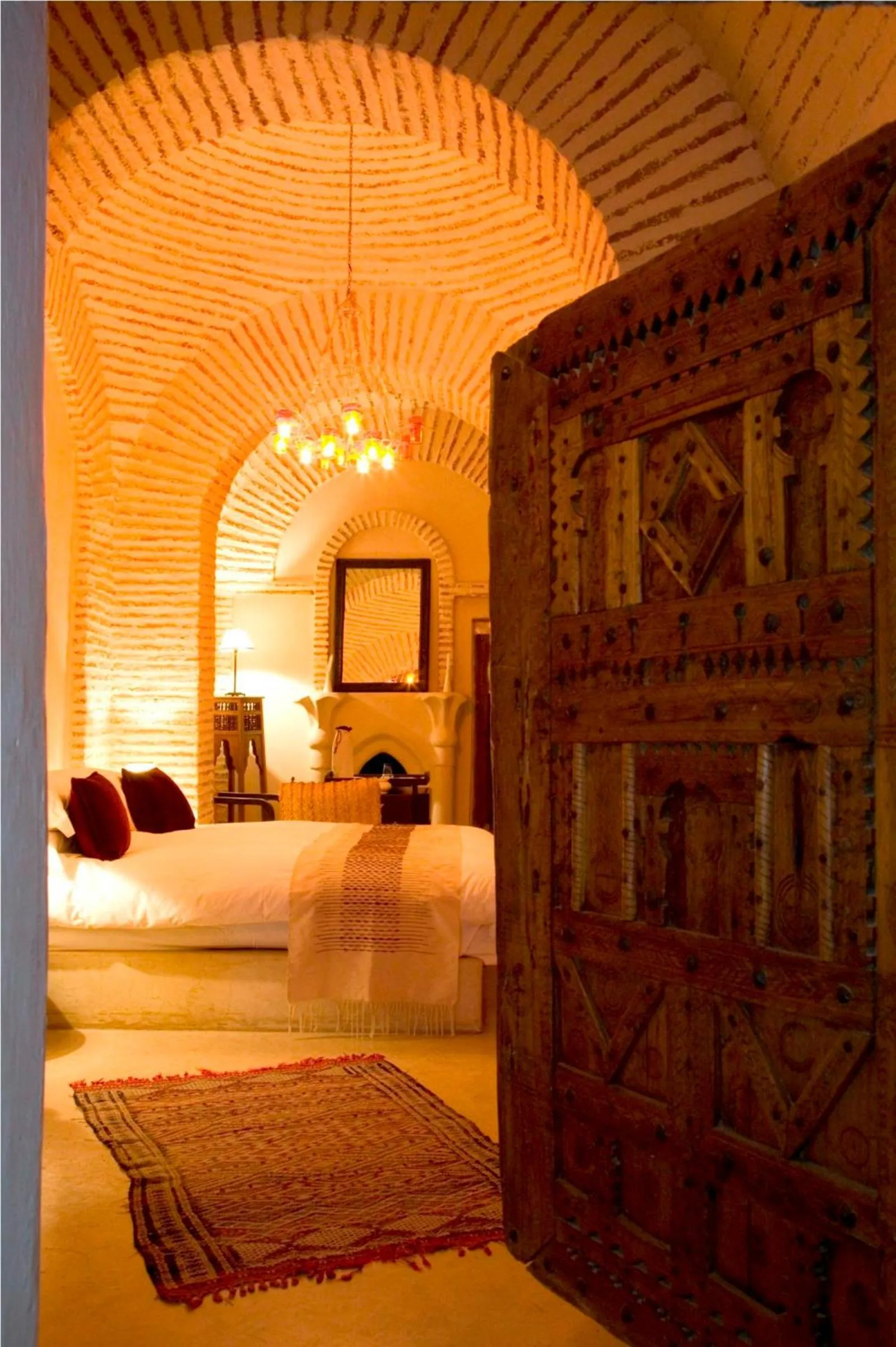 Photo of the whole room, Bed in Caravan Serai