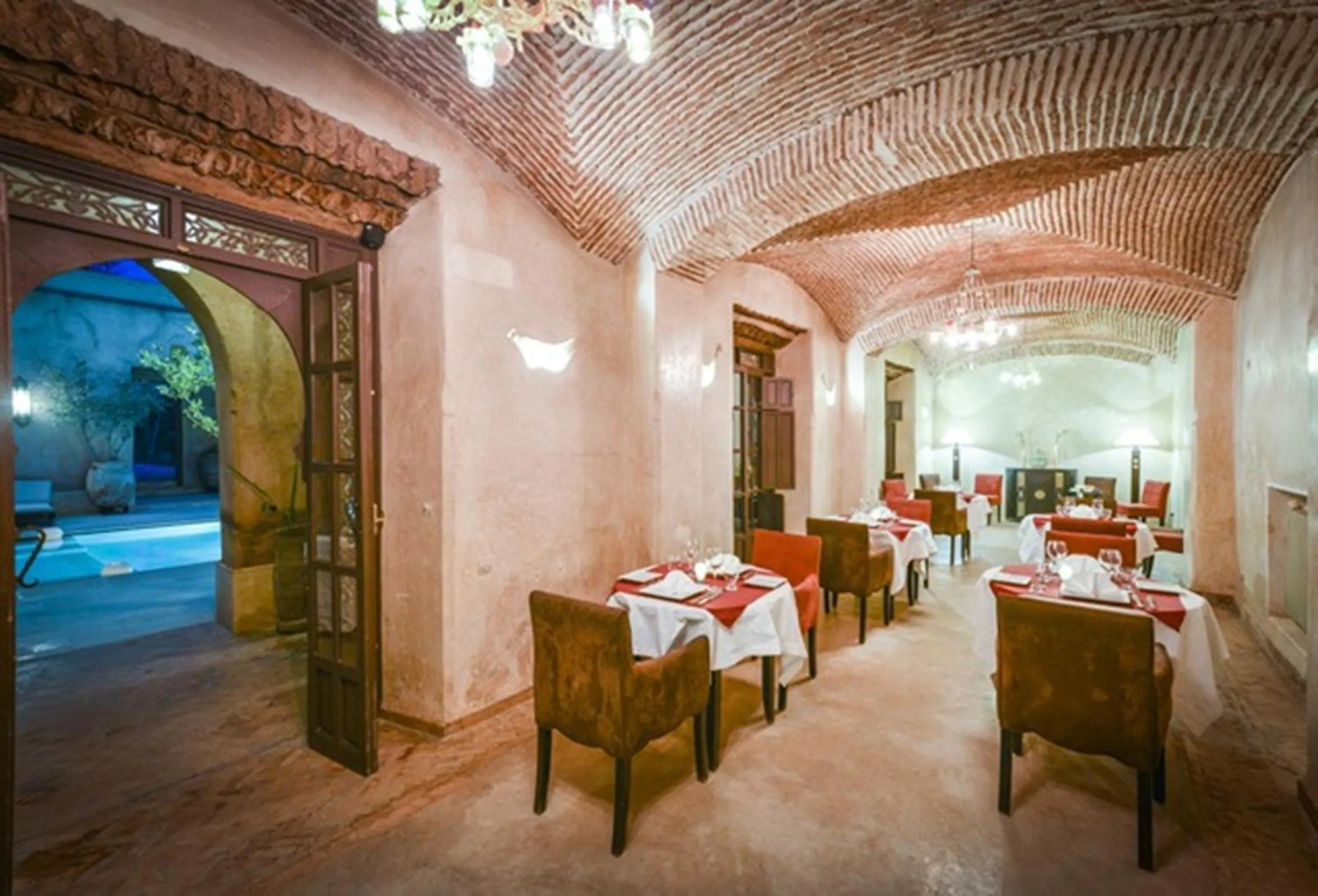 Restaurant/places to eat in Caravan Serai